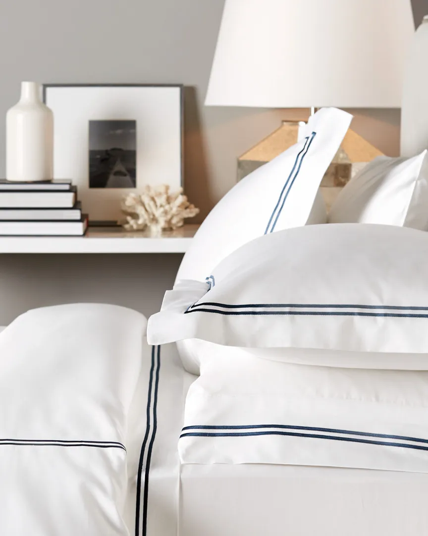 Two Stripe 600 Thread Count Cotton Duvet Set - Navy