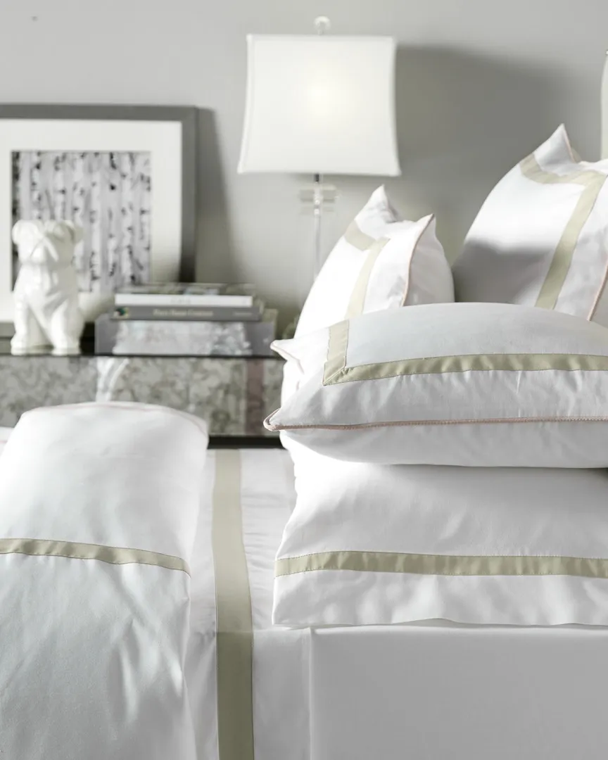 400TC Haute Hotel Duvet Cover - White, Sateen Cotton image