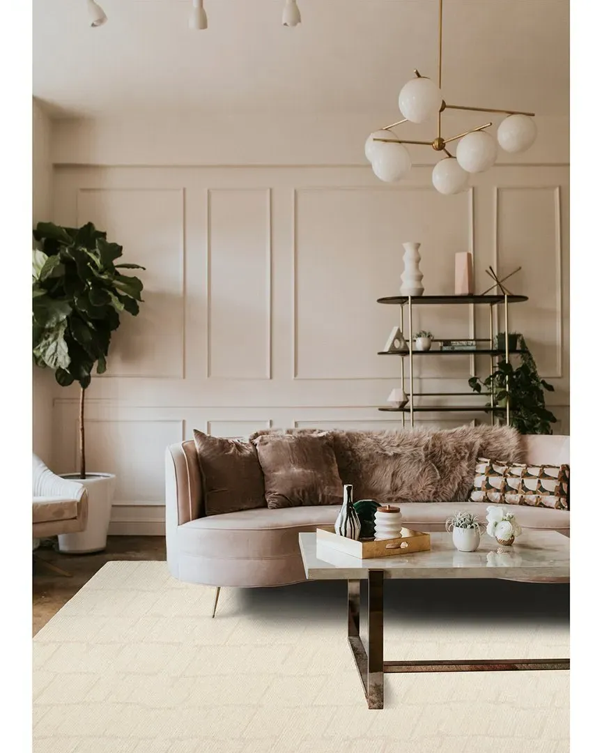 Shadows Hand Tufted Wool Rug - Ivory