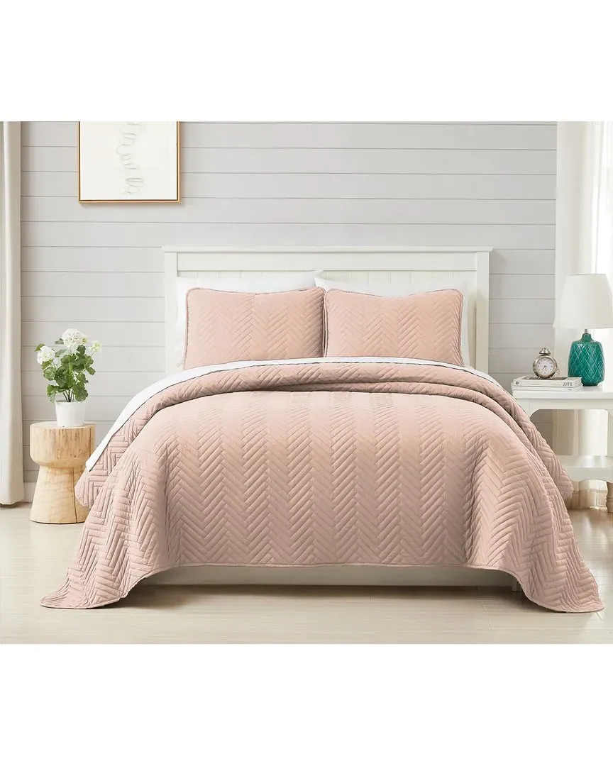 Chevron 3-Piece Quilt and Sham Set - Pink, Microfiber