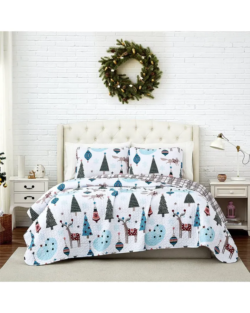 Winter Wonderland Reversible Quilt Set - Red, Microfiber image