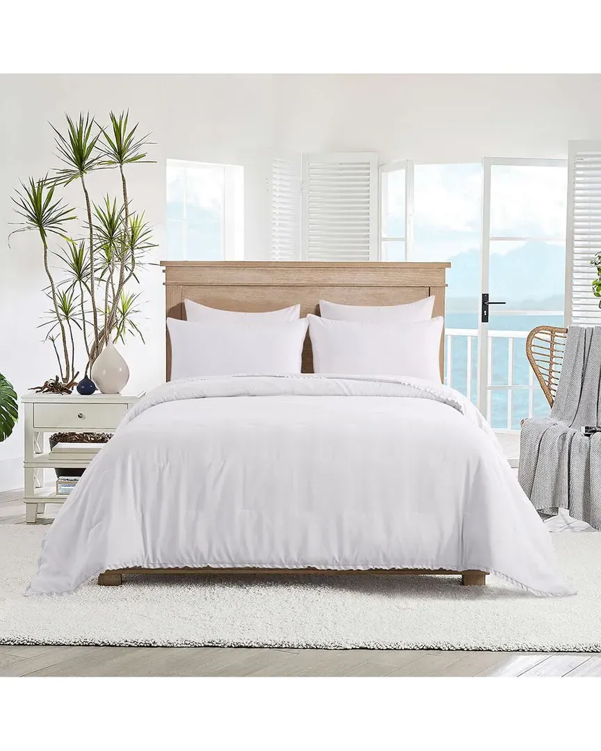 Ruffled Edge Down Alternative Comforter - White image