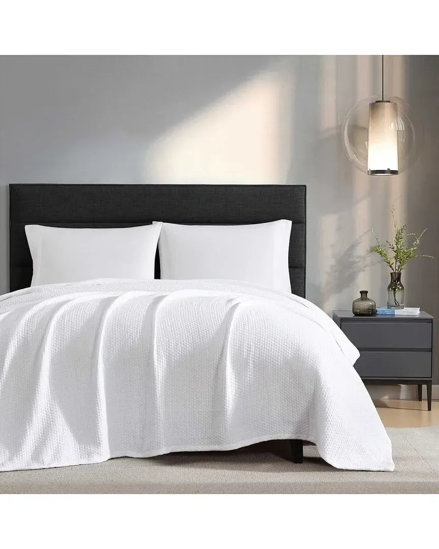 VW Matelassé Jacquard Cotton Blanket - White