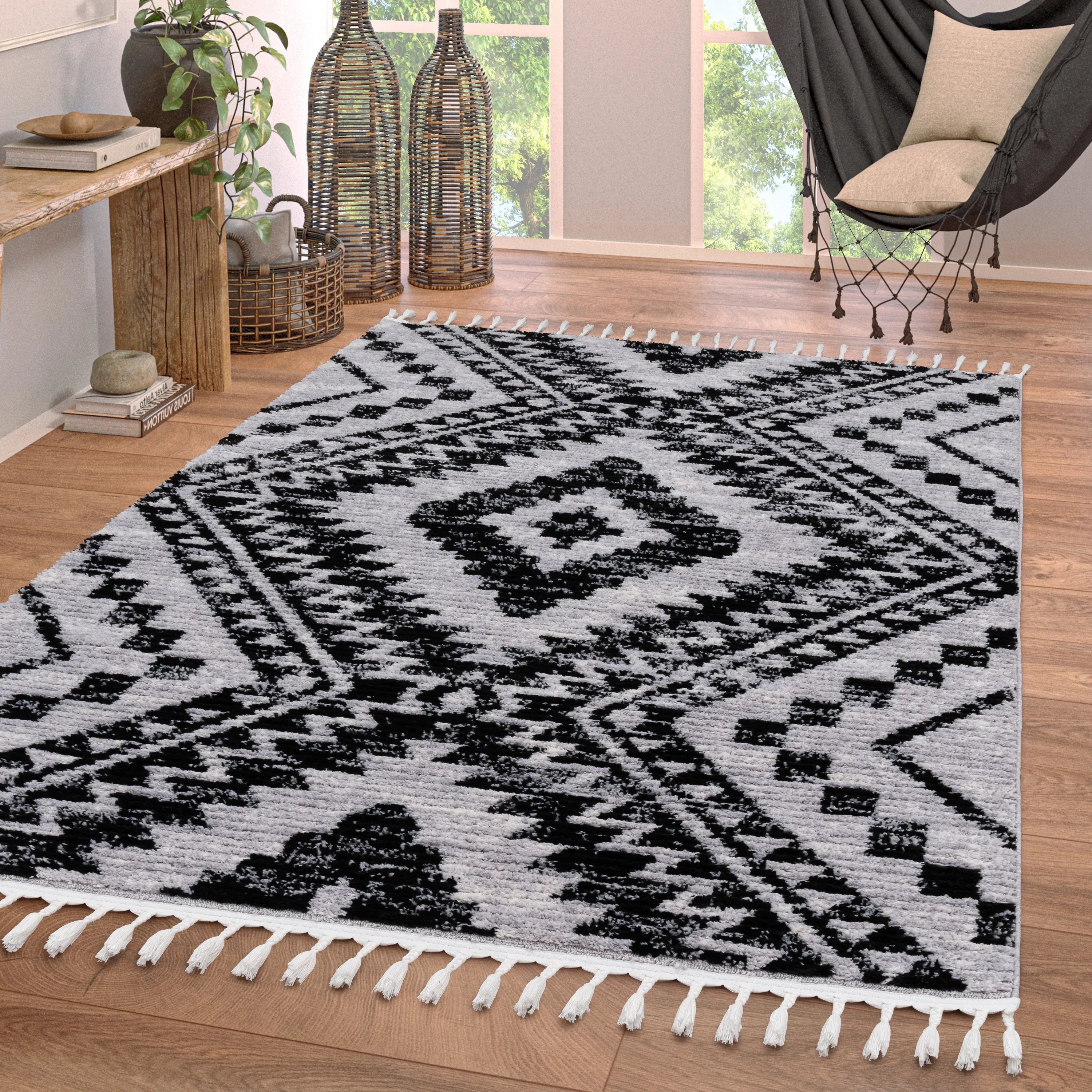 Ember Short Pile Rug - Black image