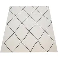 Hilal Diamond Pattern Rug - White