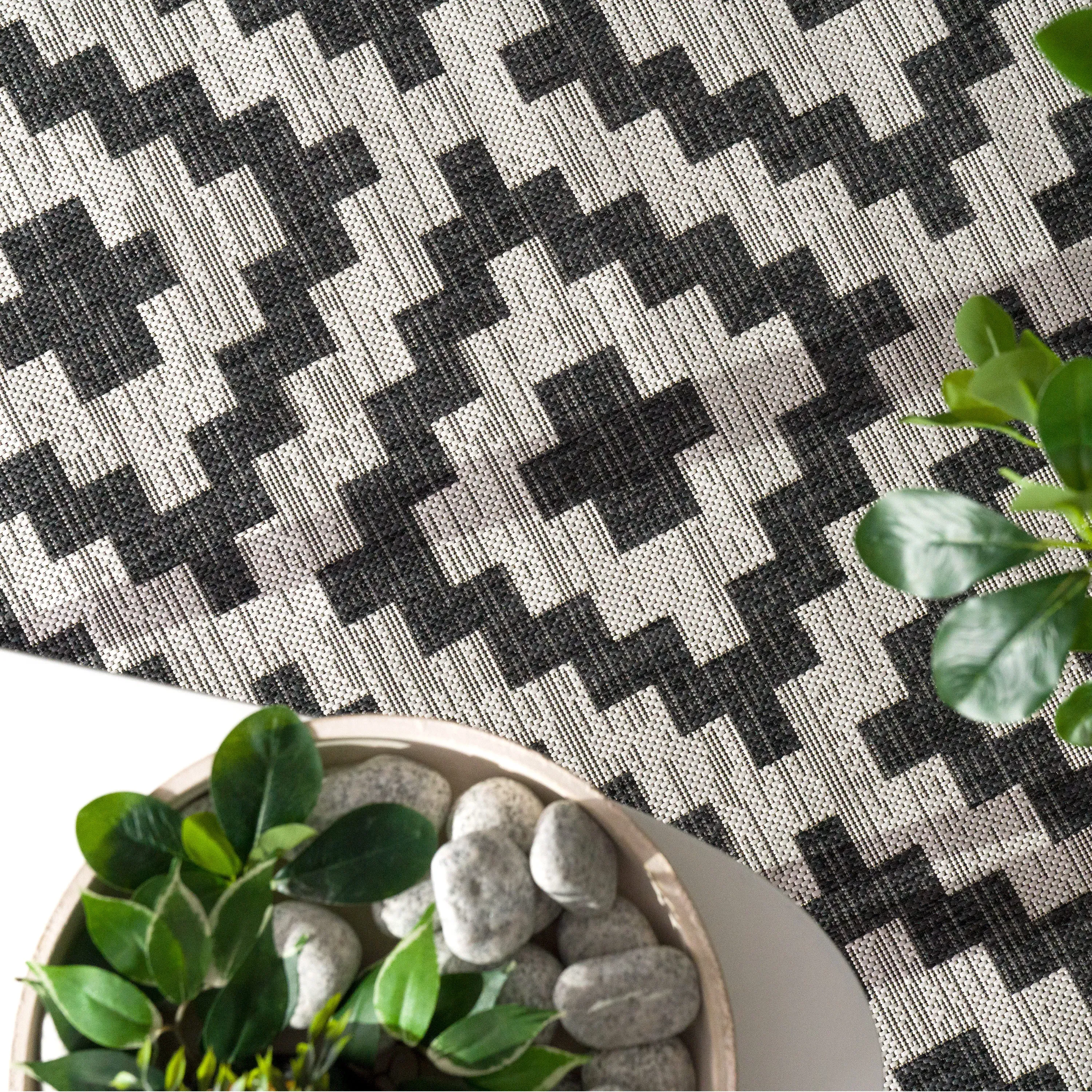 Moderna Indoor Outdoor Rug - Black