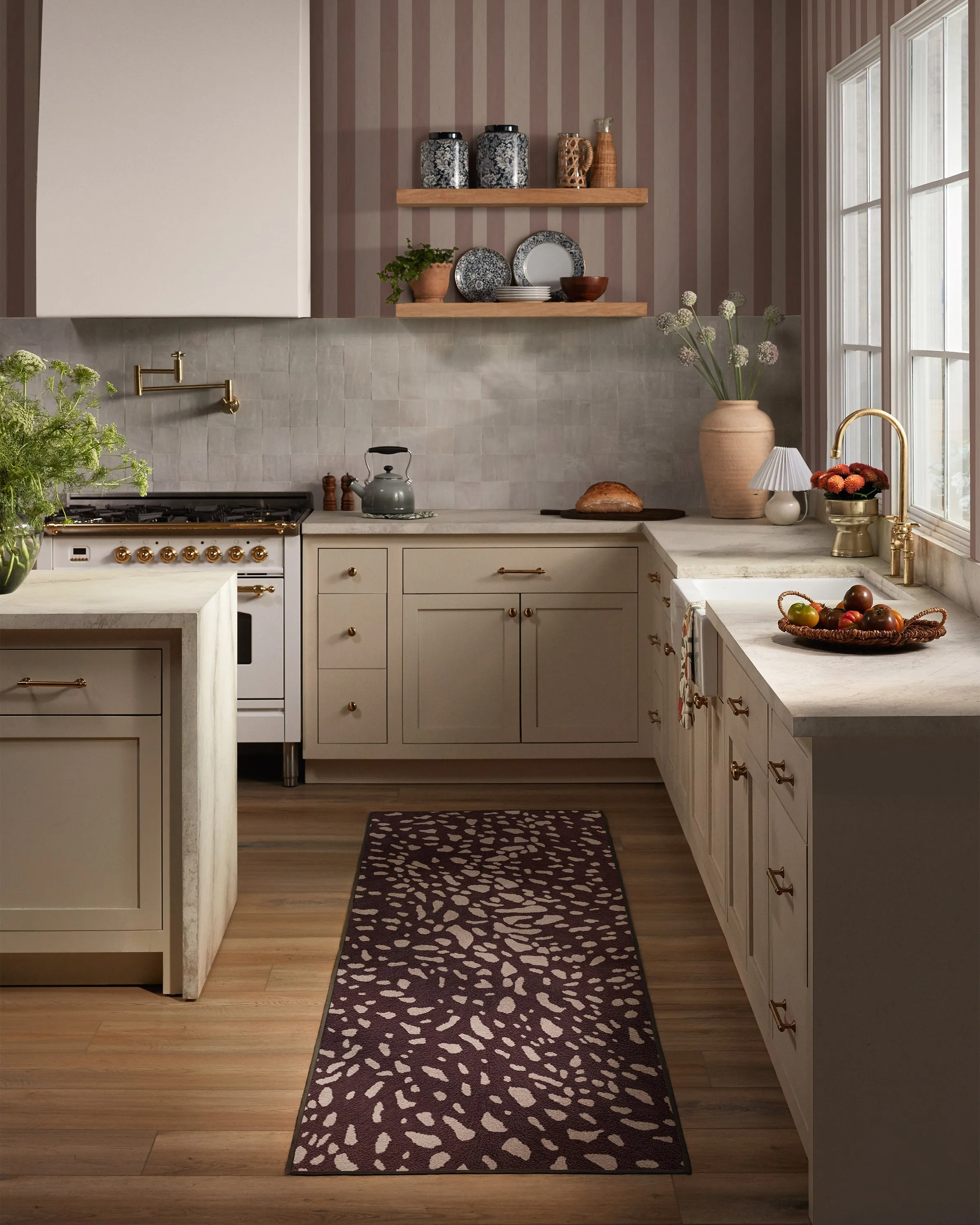 Large Area Rug Machine Washable - Fawn Burgundy