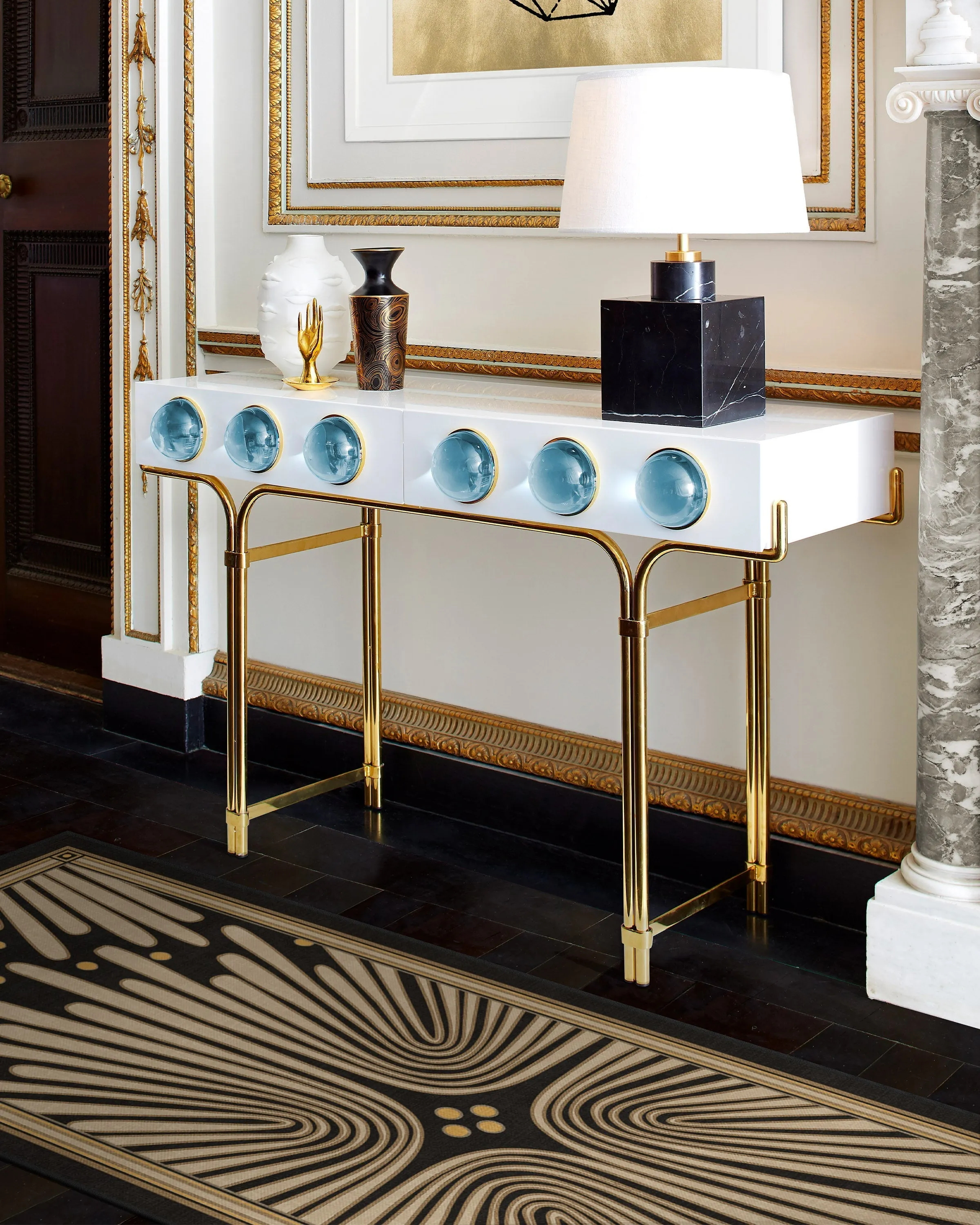 Round Machine Washable Rug - Black & Gold