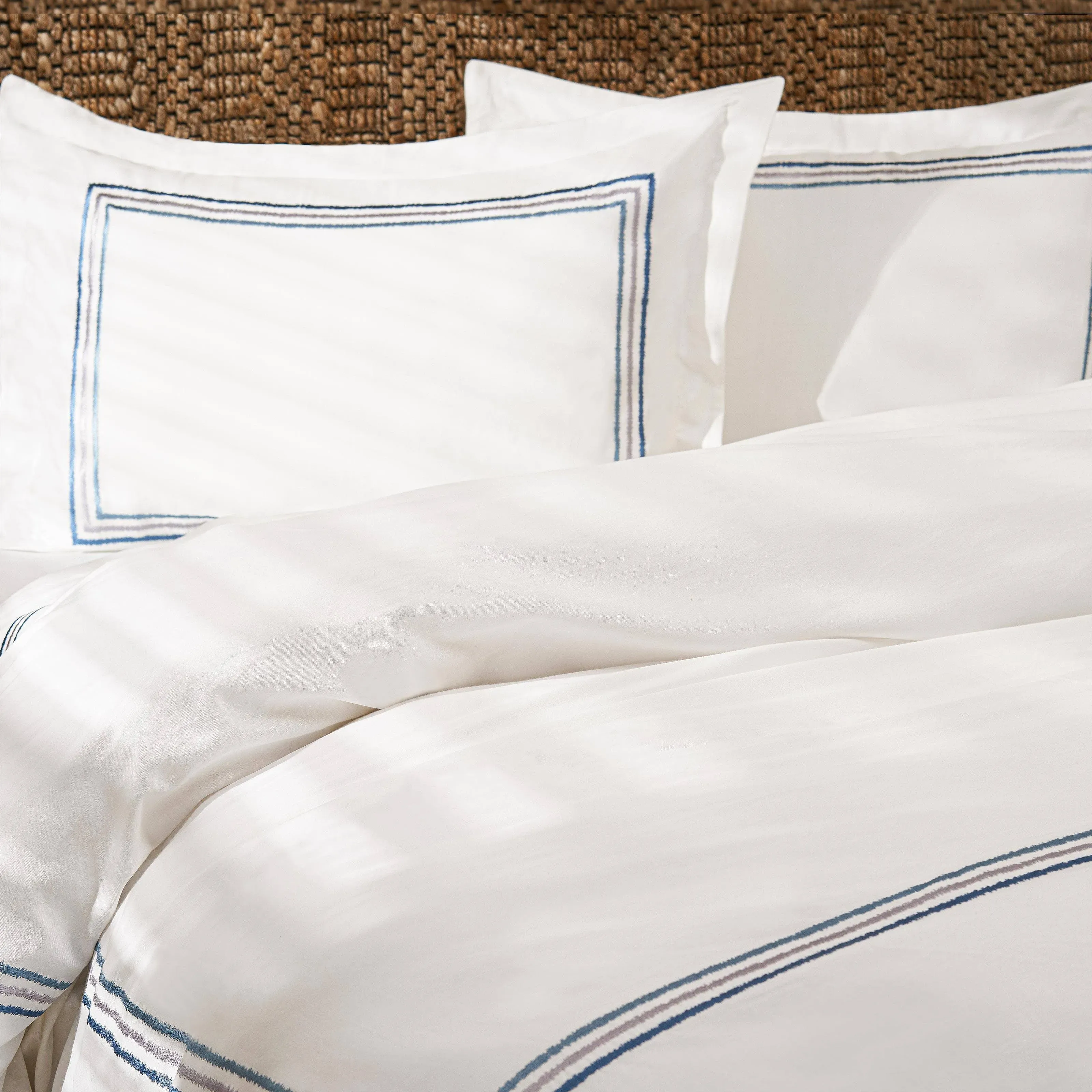 darcy-embroidered-100-turkish-cotton-210-tc-duvet-cover-fitted-sheet-4-pillowcases-white-blue-double image