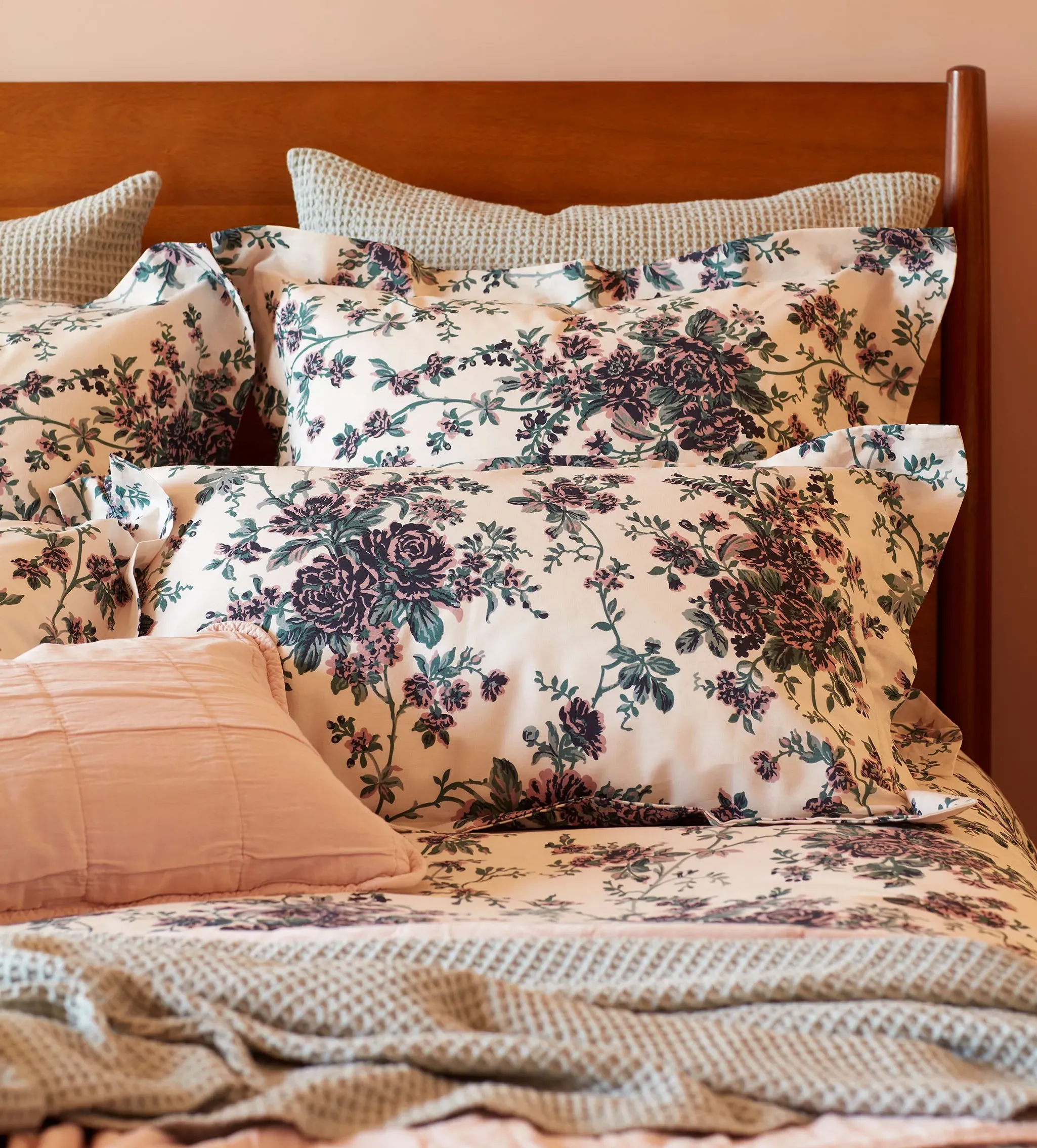 Beatrix Organic Cotton Pillowcase - Floral product