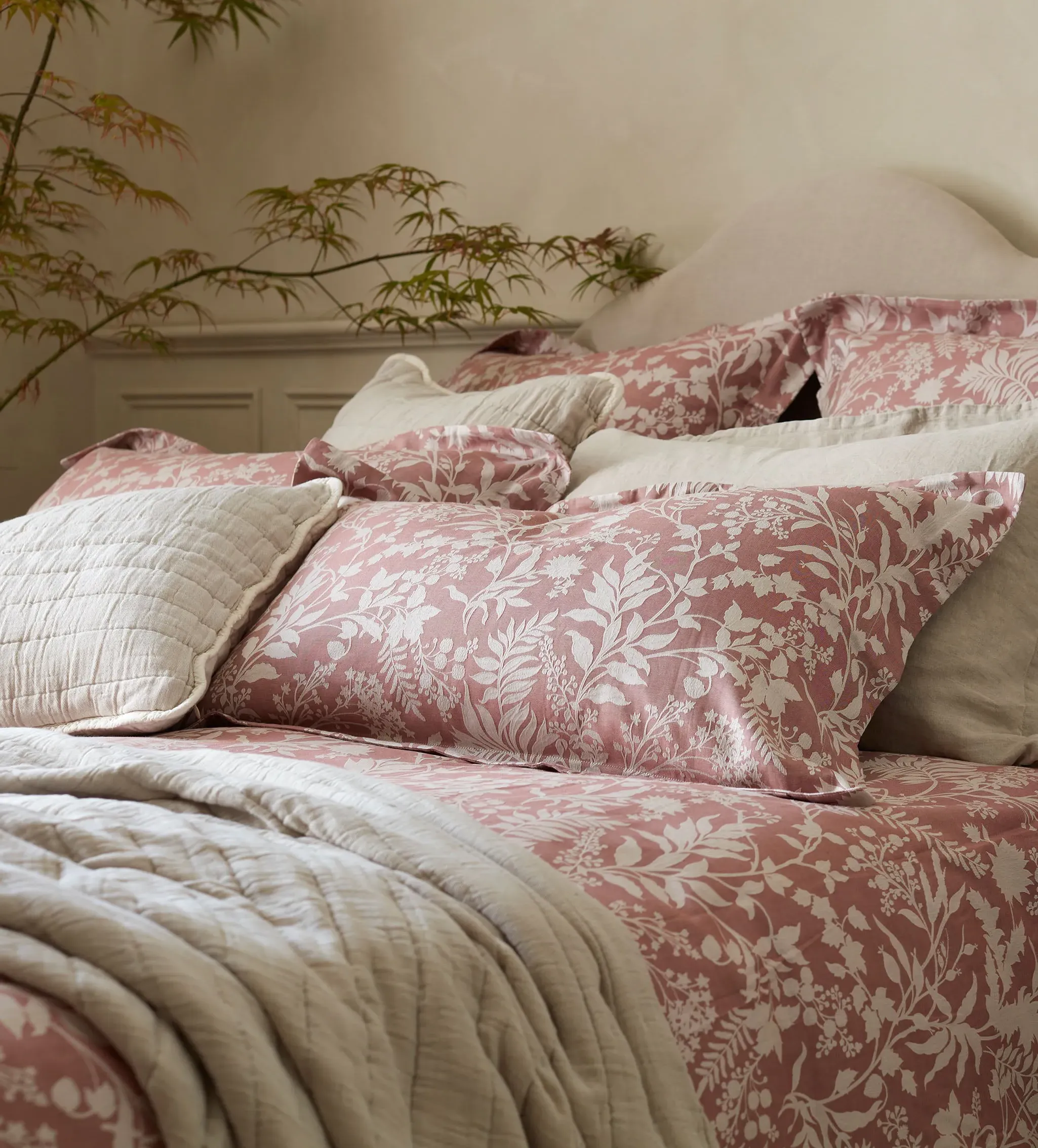 Fern Jacquard Pillowcase - Cotton product