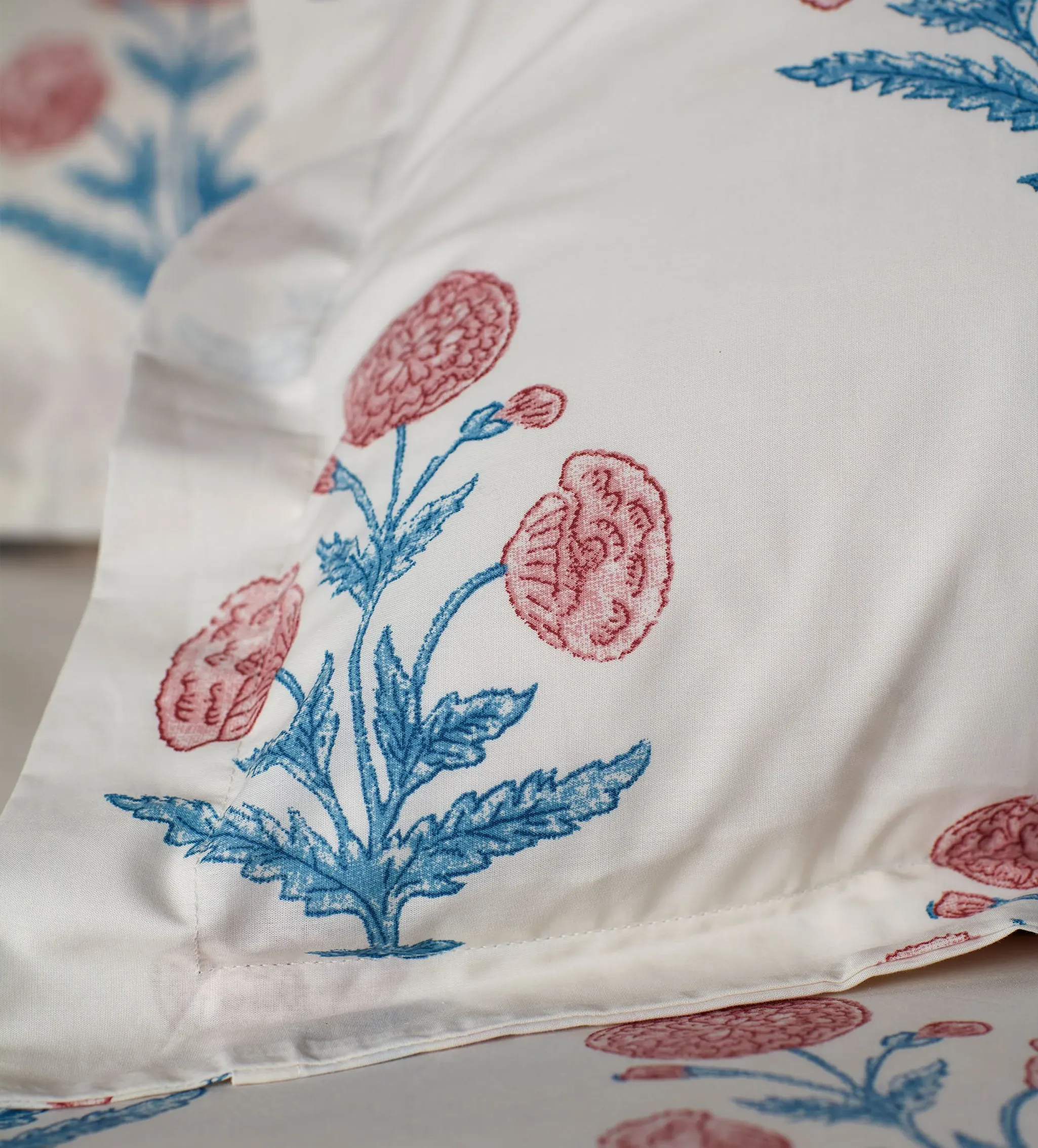 Molly Mahon Poppy Oxford Pillowcase - Cotton product