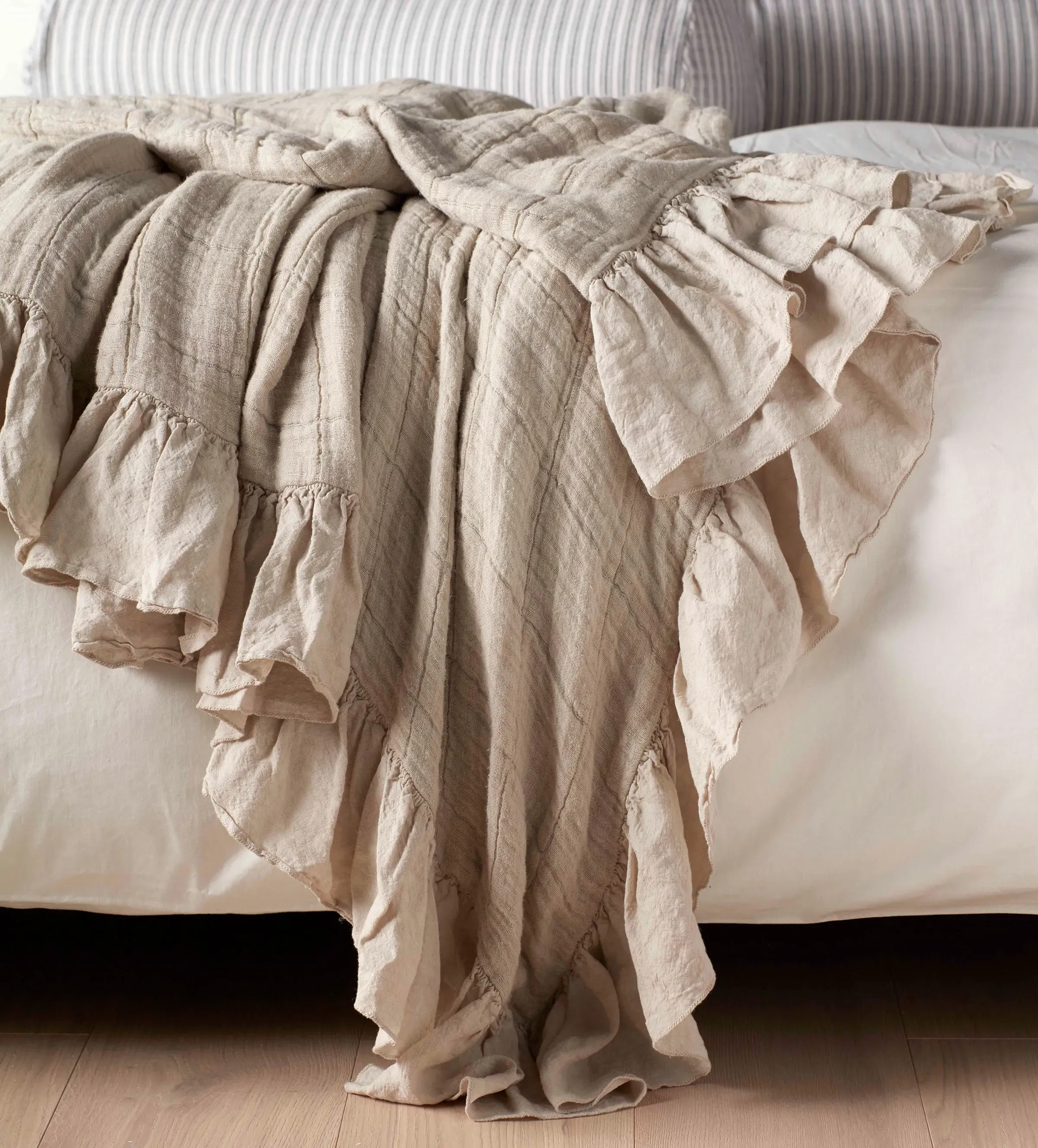 Rosa Throw with Ruffle Edge - Natural, Cotton Linen product