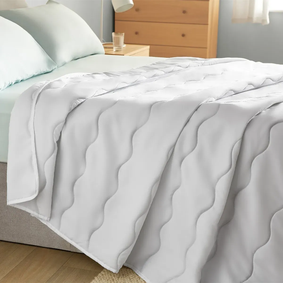 Single Summer Duvet 2.5 Tog - White image