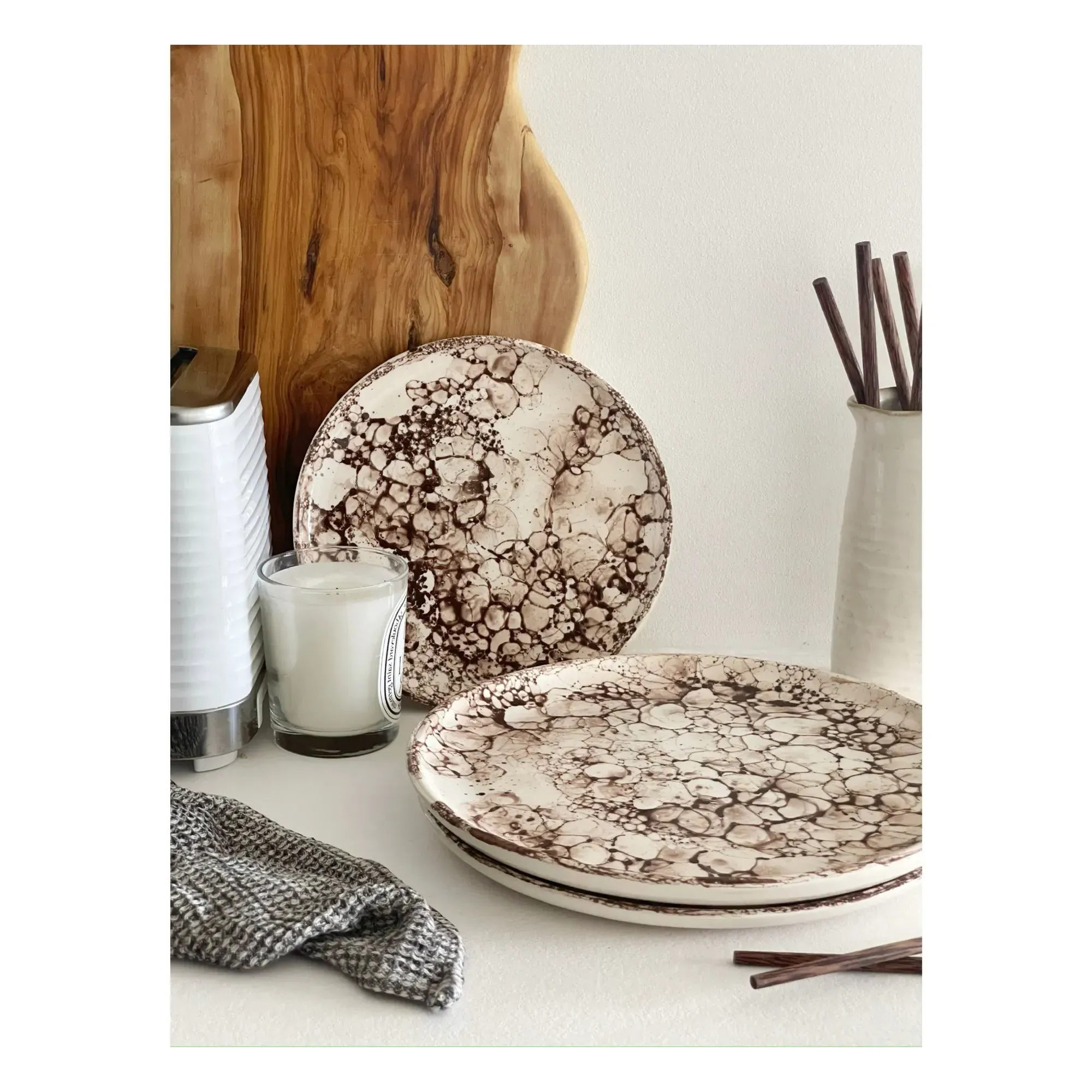 Bocca Round Plate - Chocolate, Ceramic alternate view