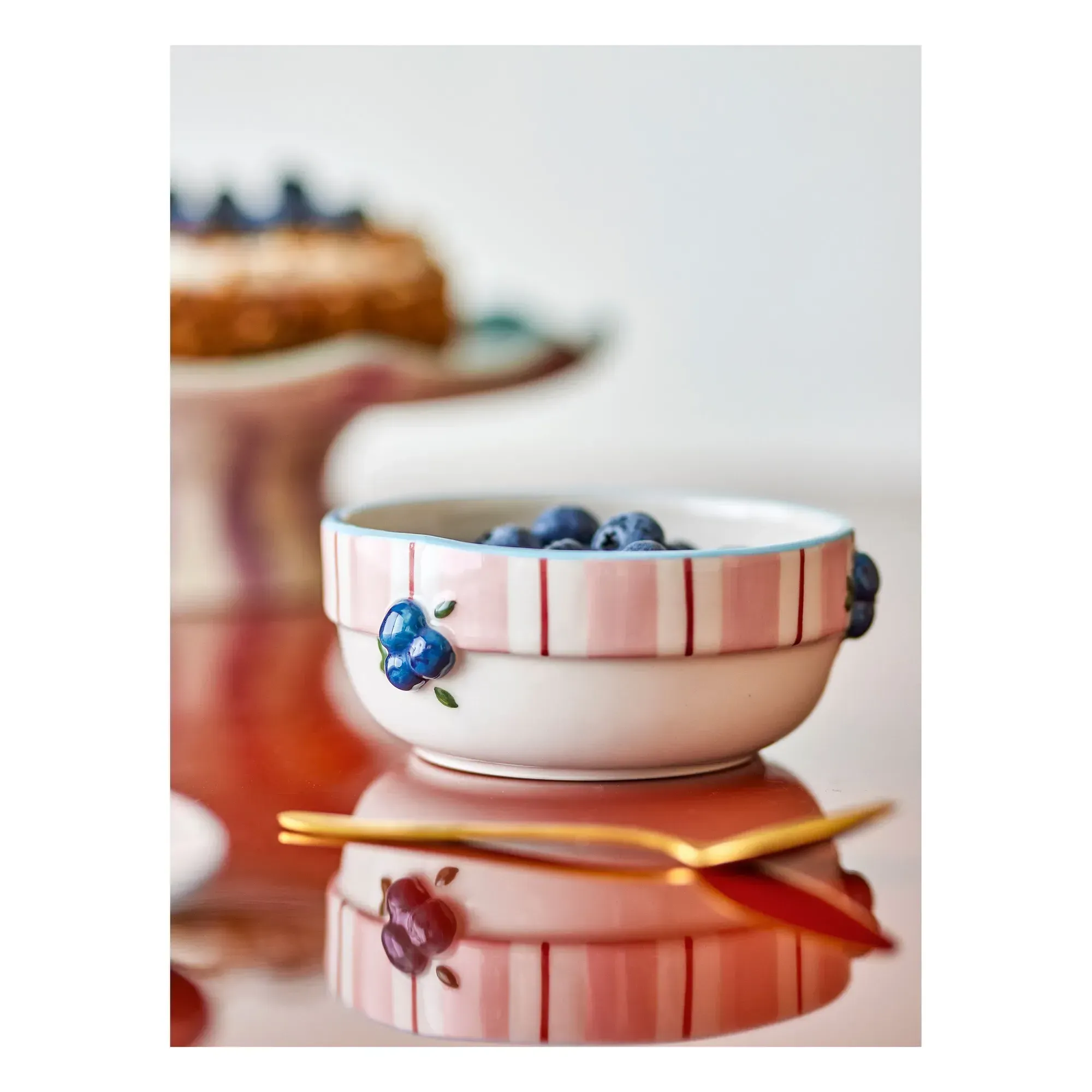 Carry Set of 4 Stoneware Bowls - Pink alternate view