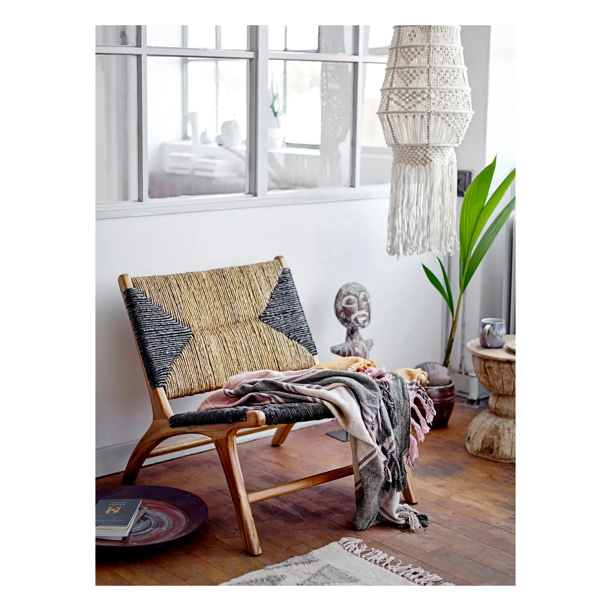 Grand Lounge Chair - Black, Teak Wood alternate view