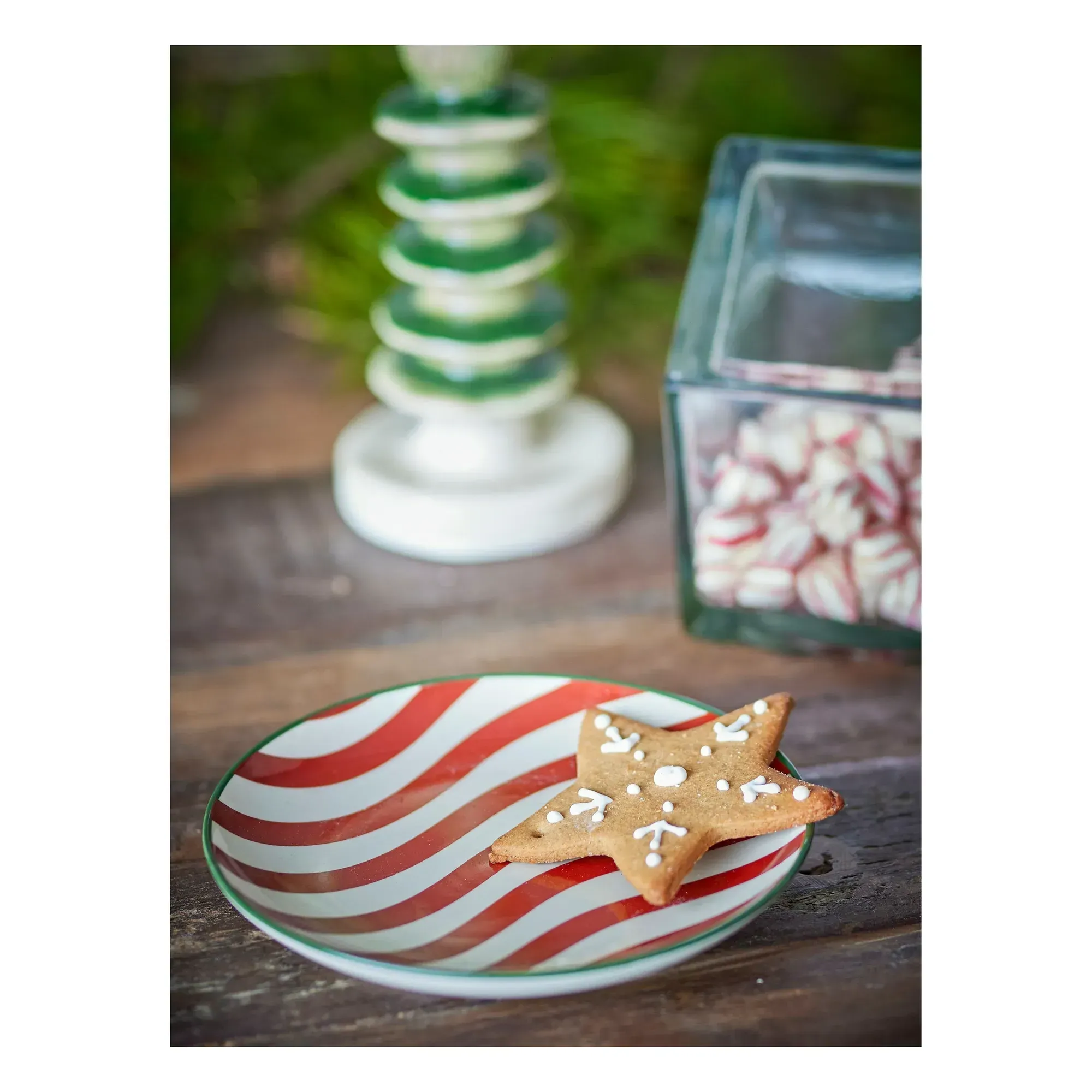 Jolly Stoneware Dessert Plate - Red alternate view