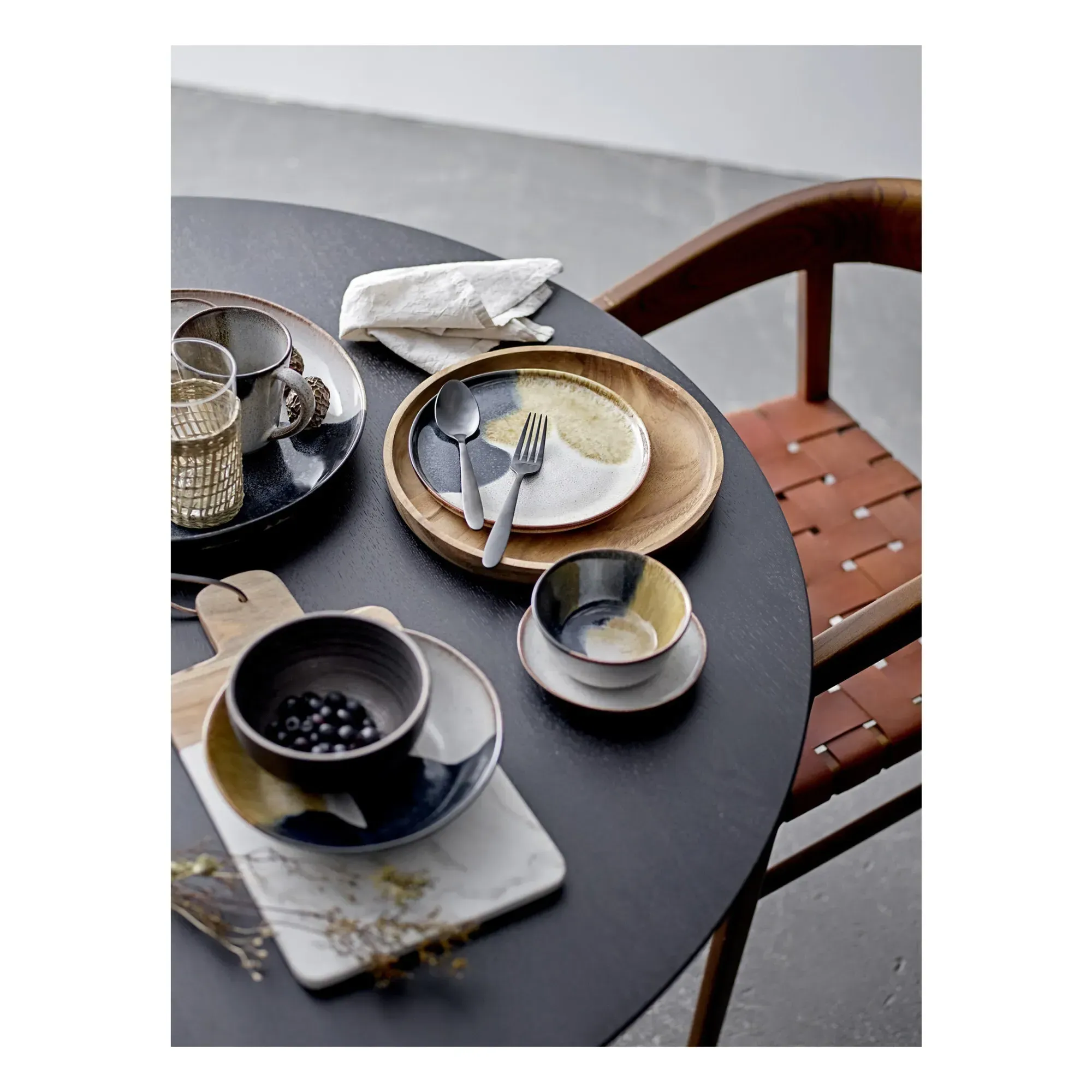 Jules Round Lunch Plate - Multicoloured, Ceramic alternate view