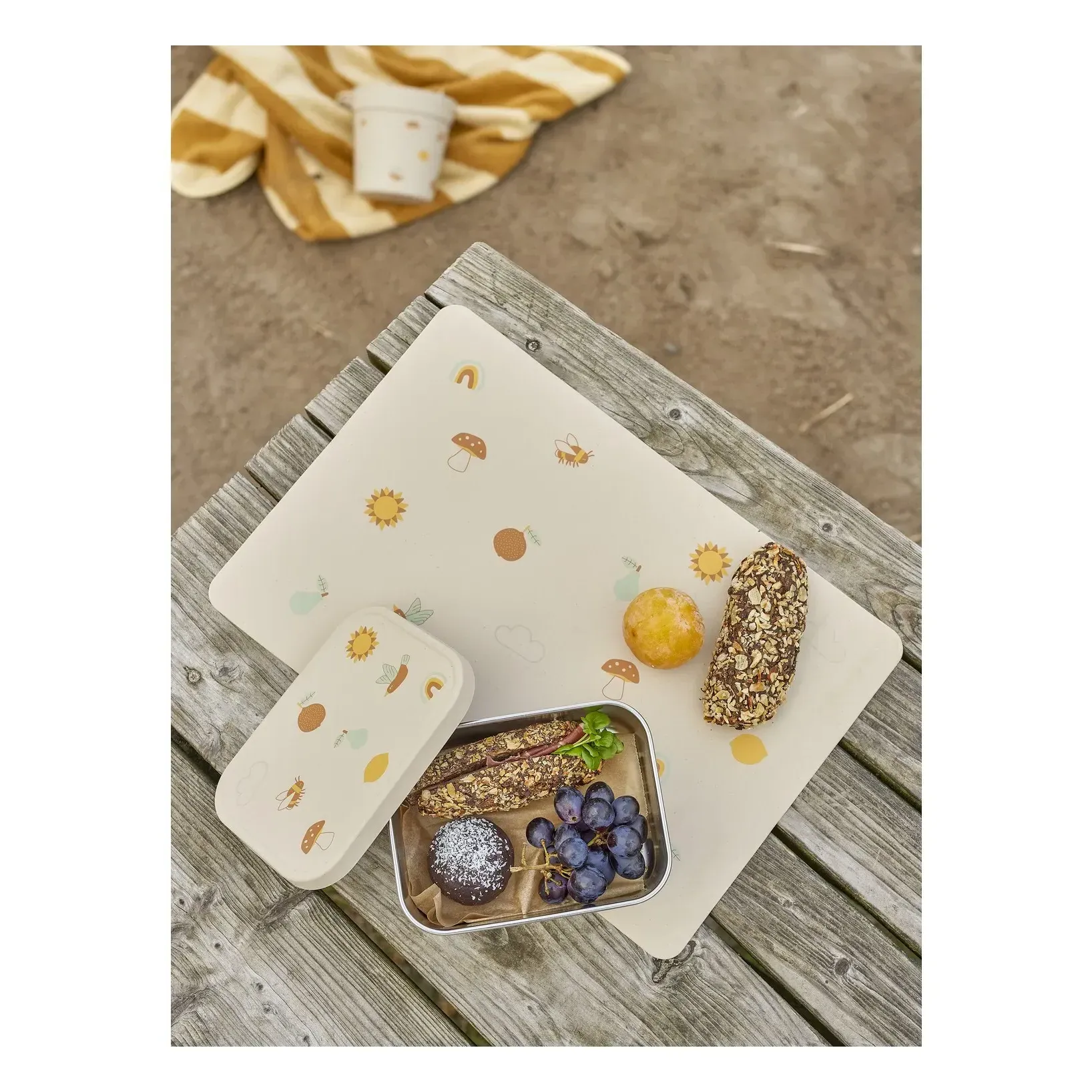 Agnes Placemat Set - Ecru, Silicone alternate view