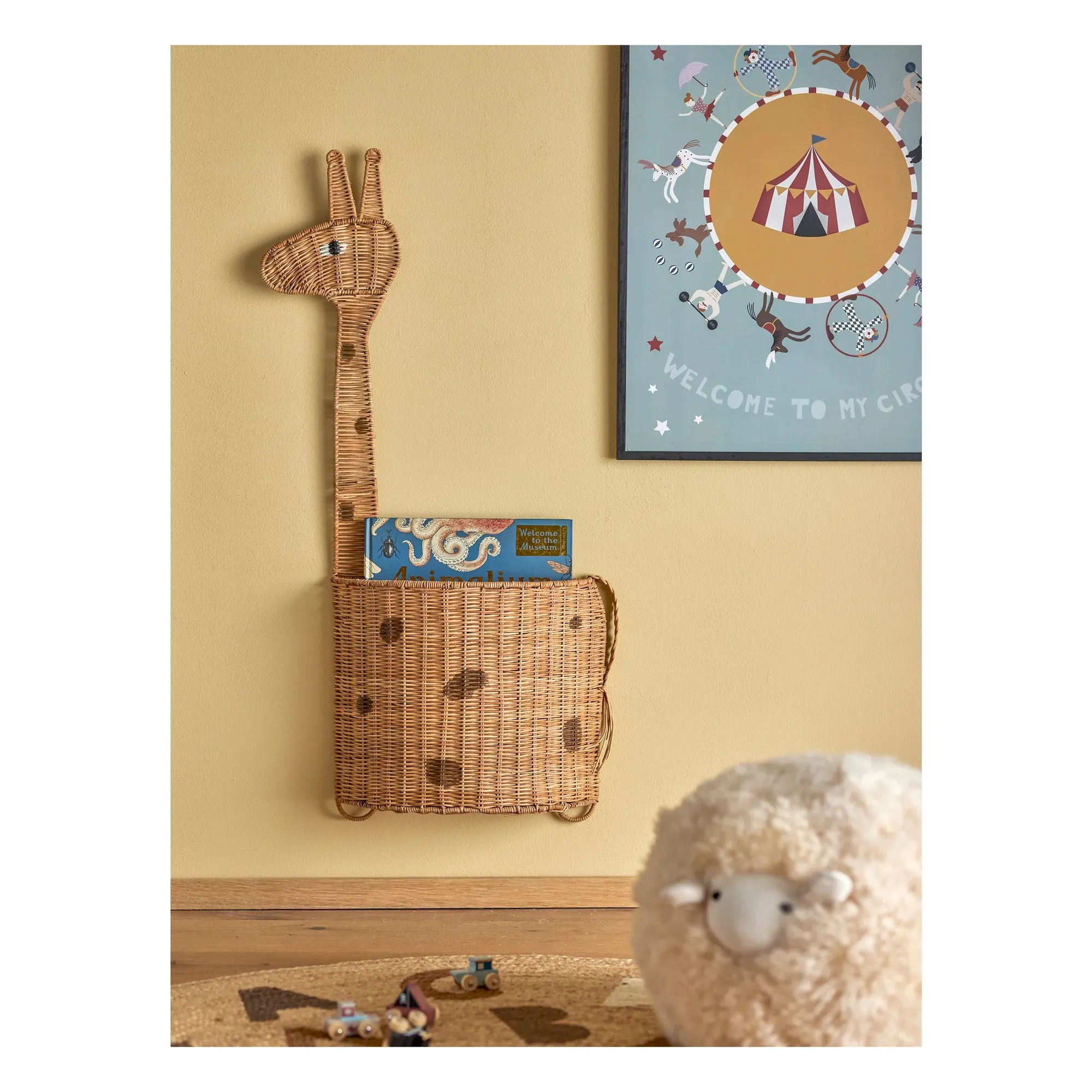 Philine Wall-Mounted Rattan Basket - Multicoloured alternate view