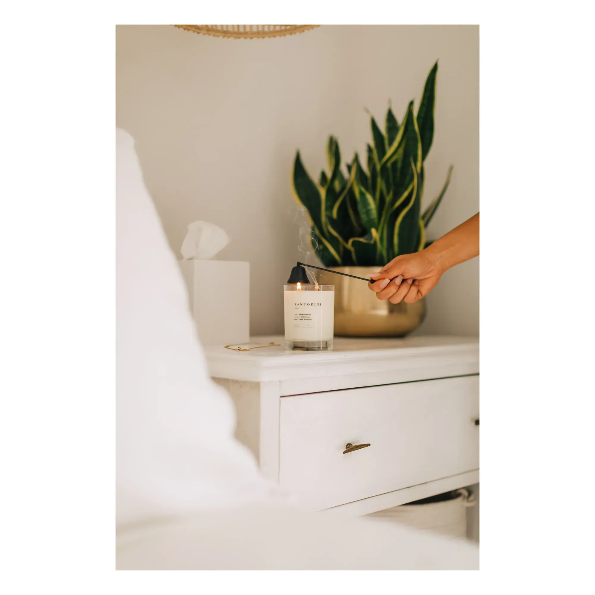 Escapist Santorini Scented Candle 370g - White, Soy Wax alternate view