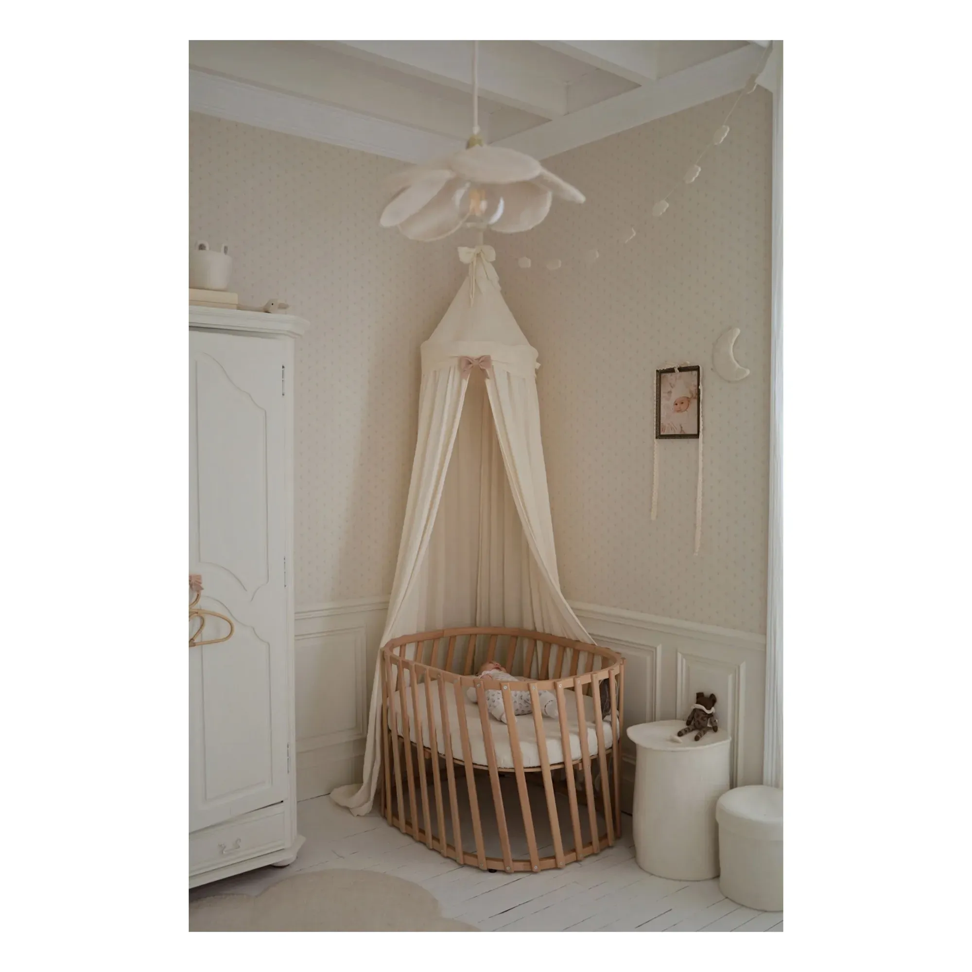 Lugo Convertible Cot - Natural, Beechwood alternate view