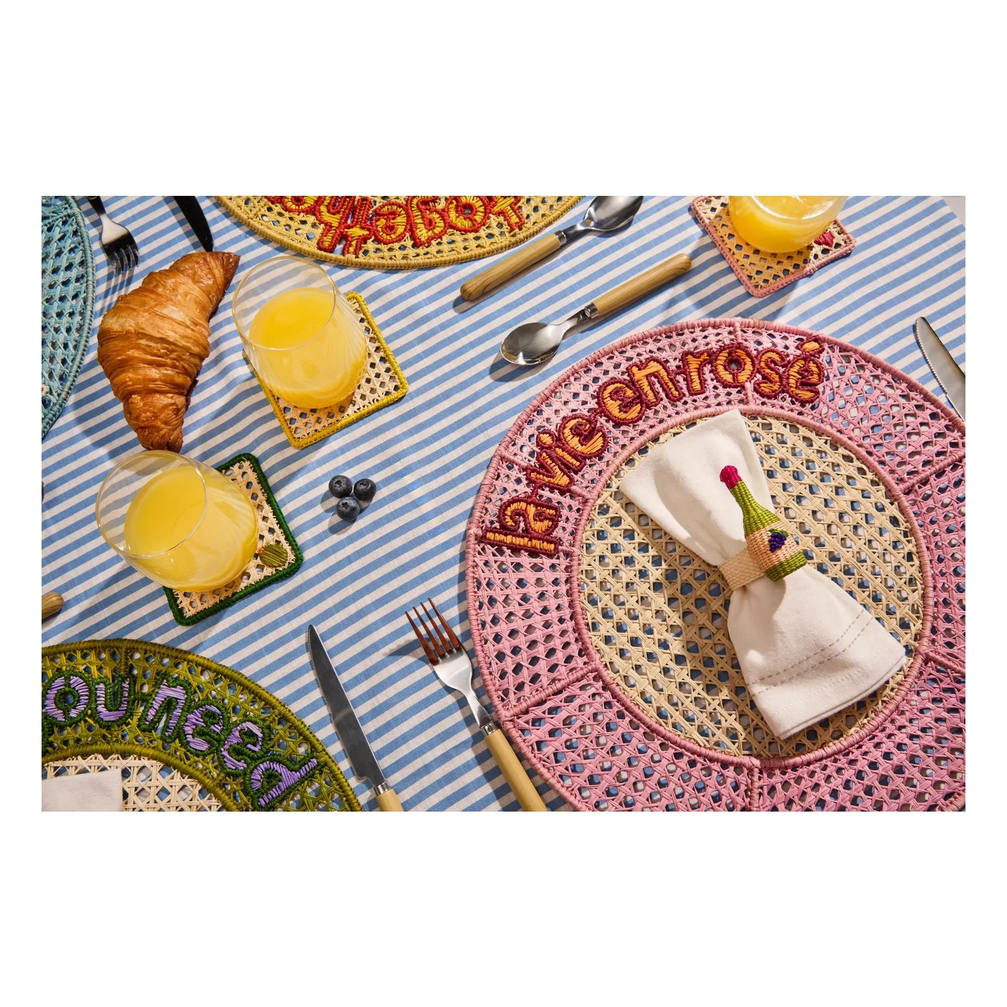 La Vie en Rosé Woven Placemat - Pink, Iraca Palm alternate view