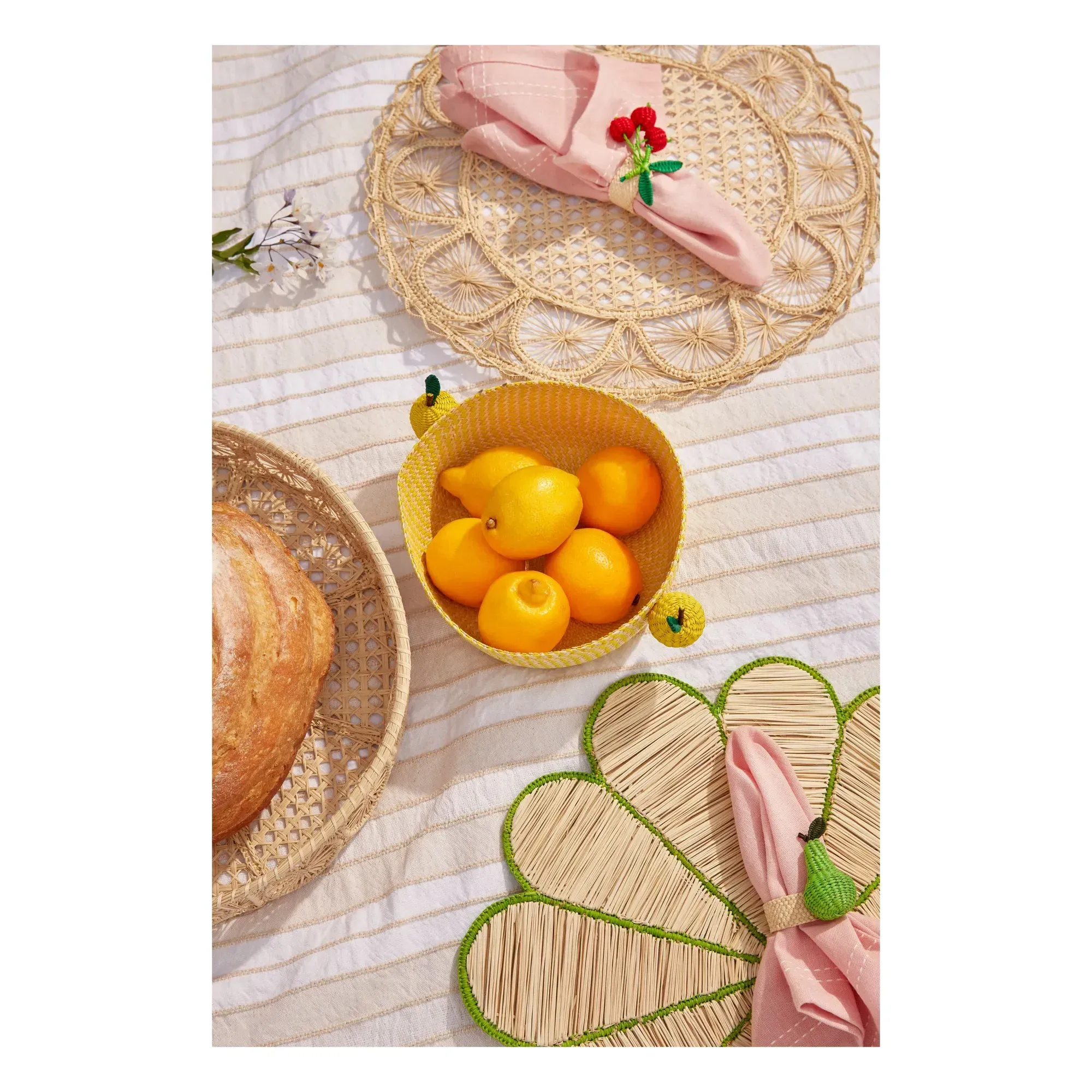 Nube Round Placemat - Natural, Iraca Palm alternate view