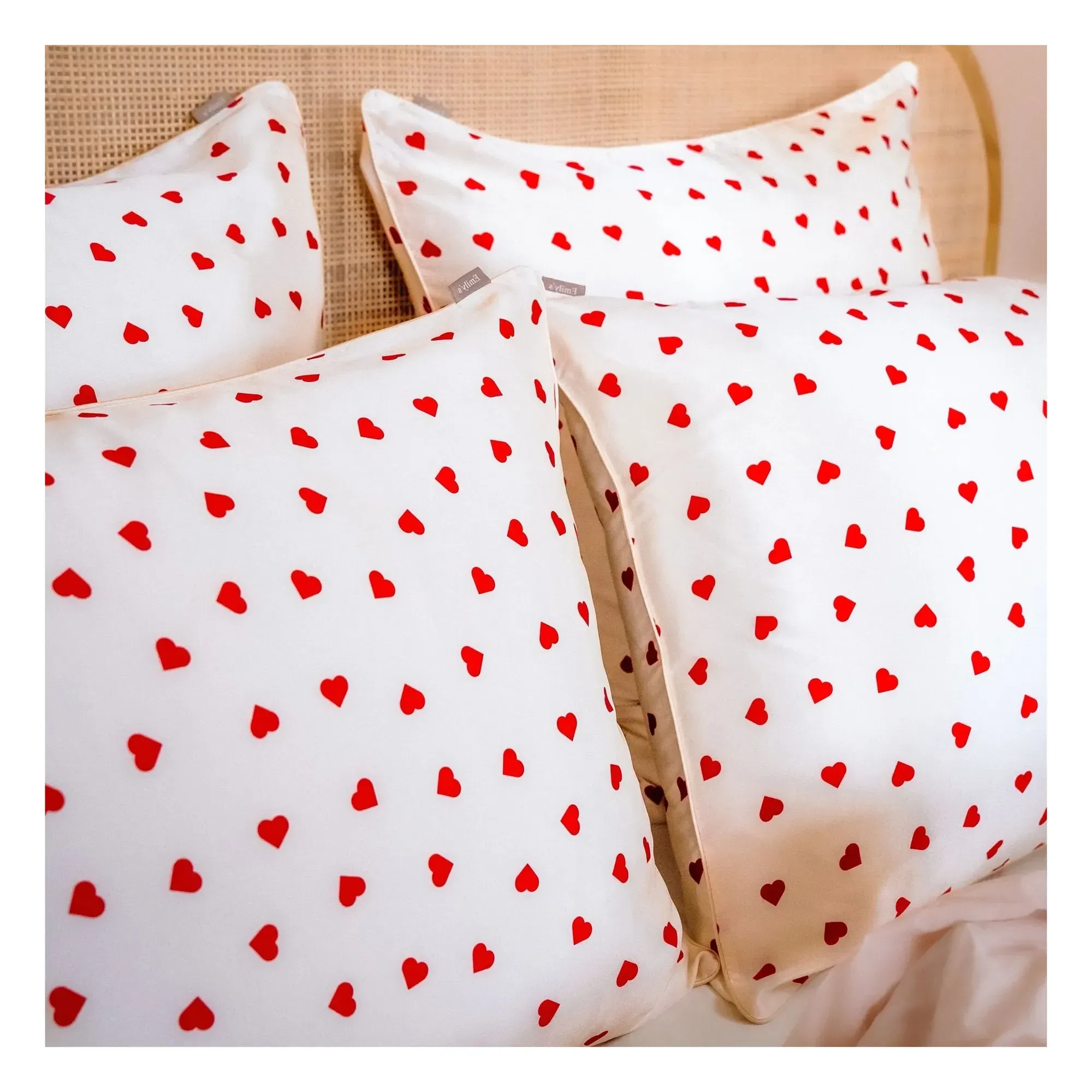 Heart-Print Mulberry Silk Pillowcase - Cream alternate view