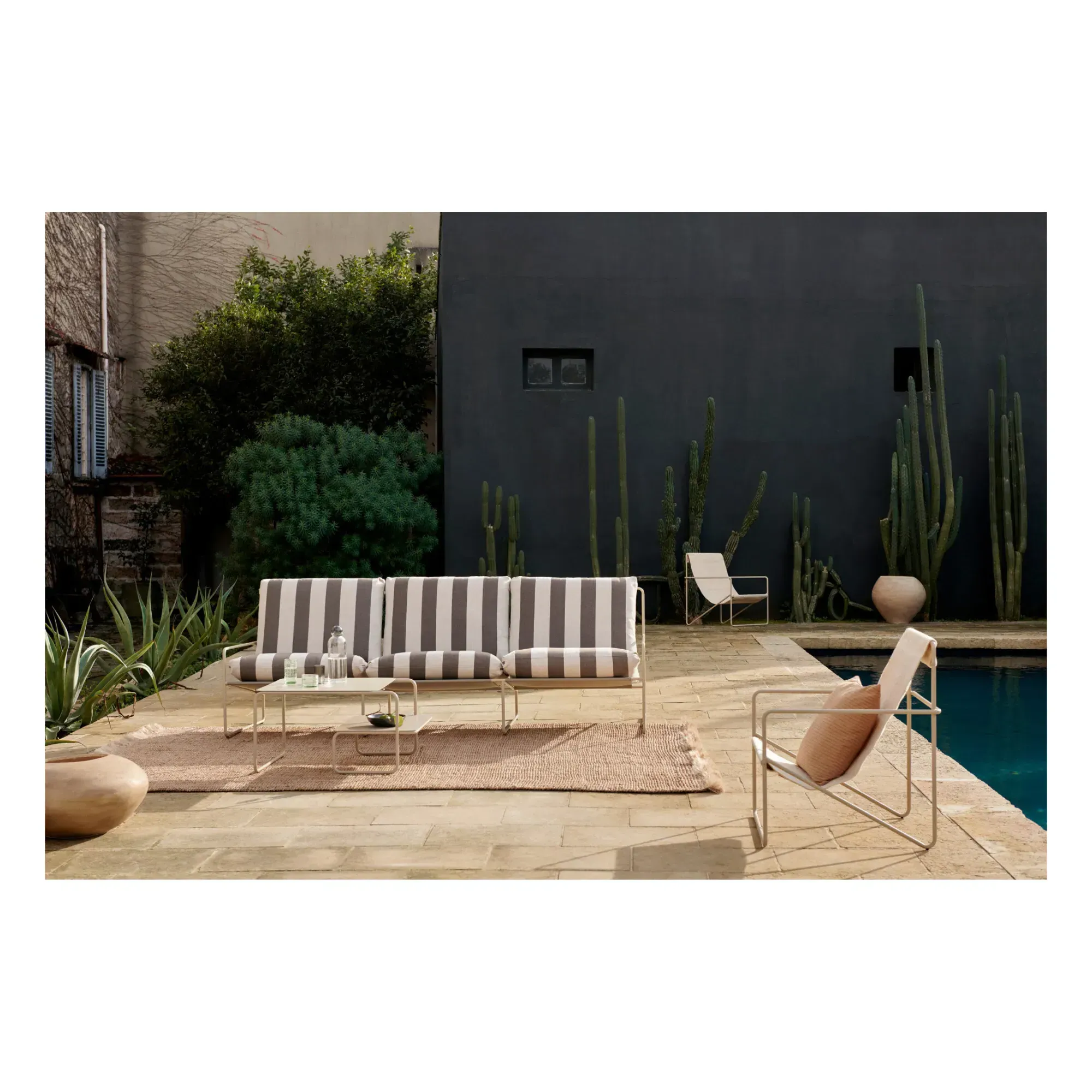Desert 3-Seater Outdoor Sofa - Black alternate view