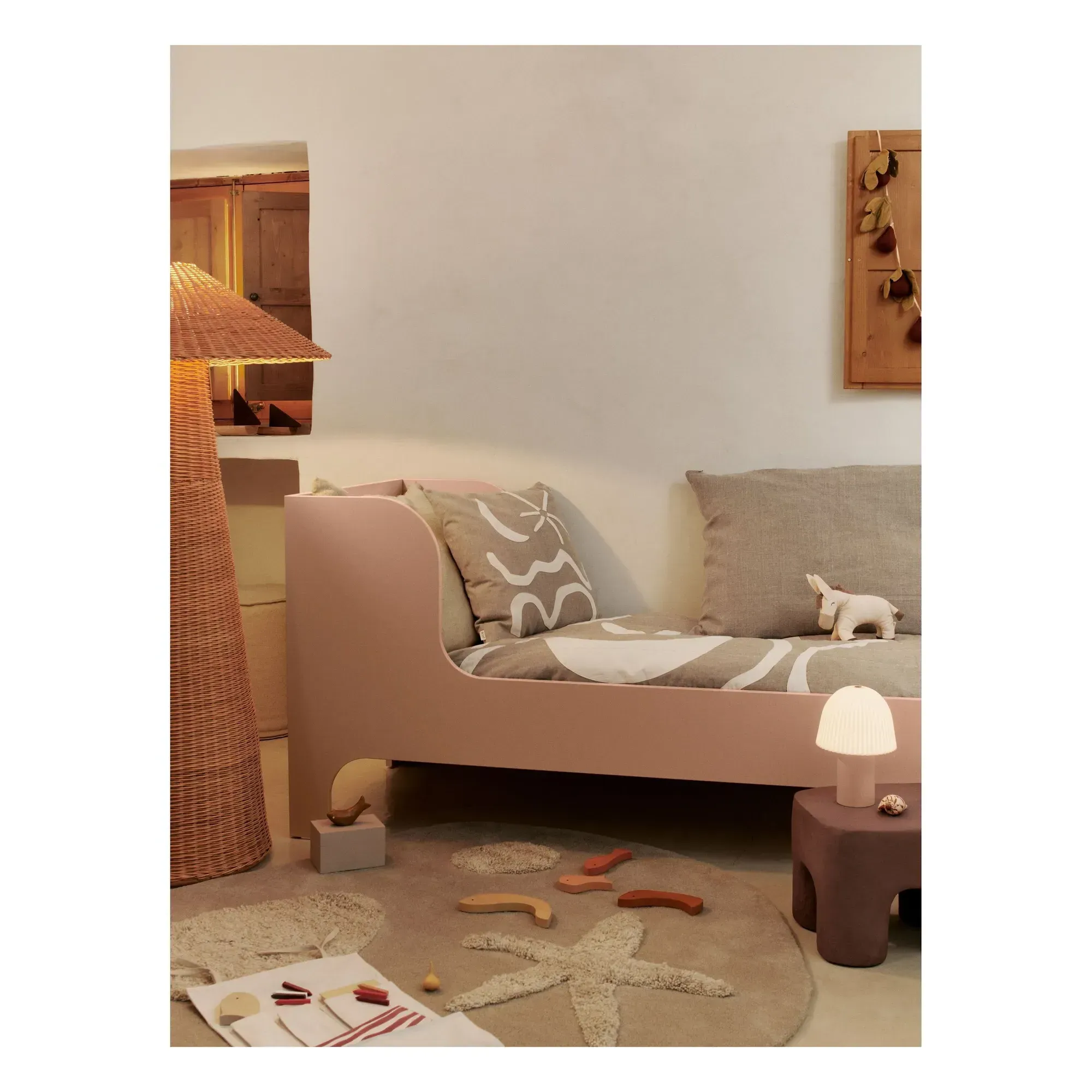 Kove Round Tufted Rug - Sand, Wool alternate view