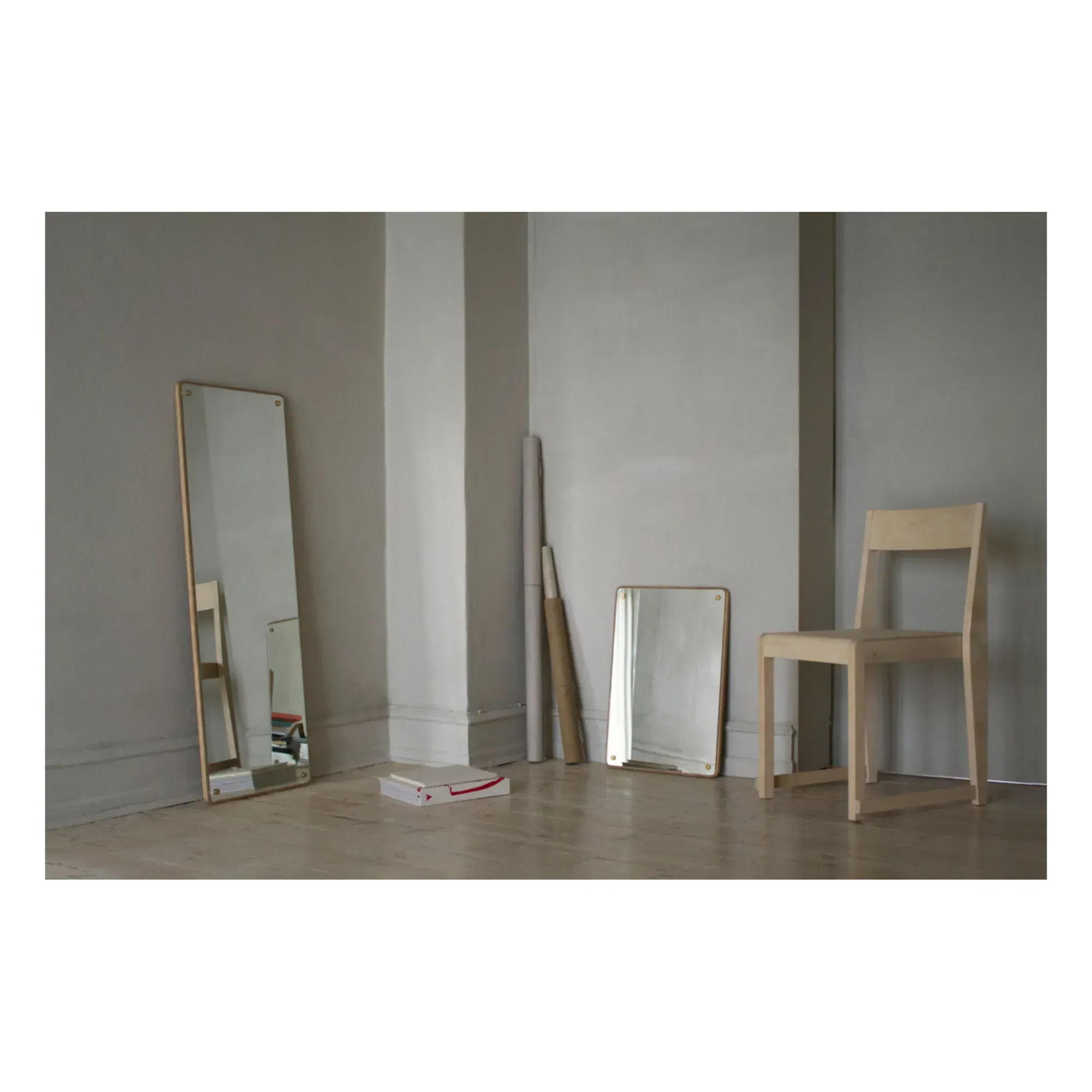 RM1 Rectangular Wall Mirror - Oak, Brass alternate view