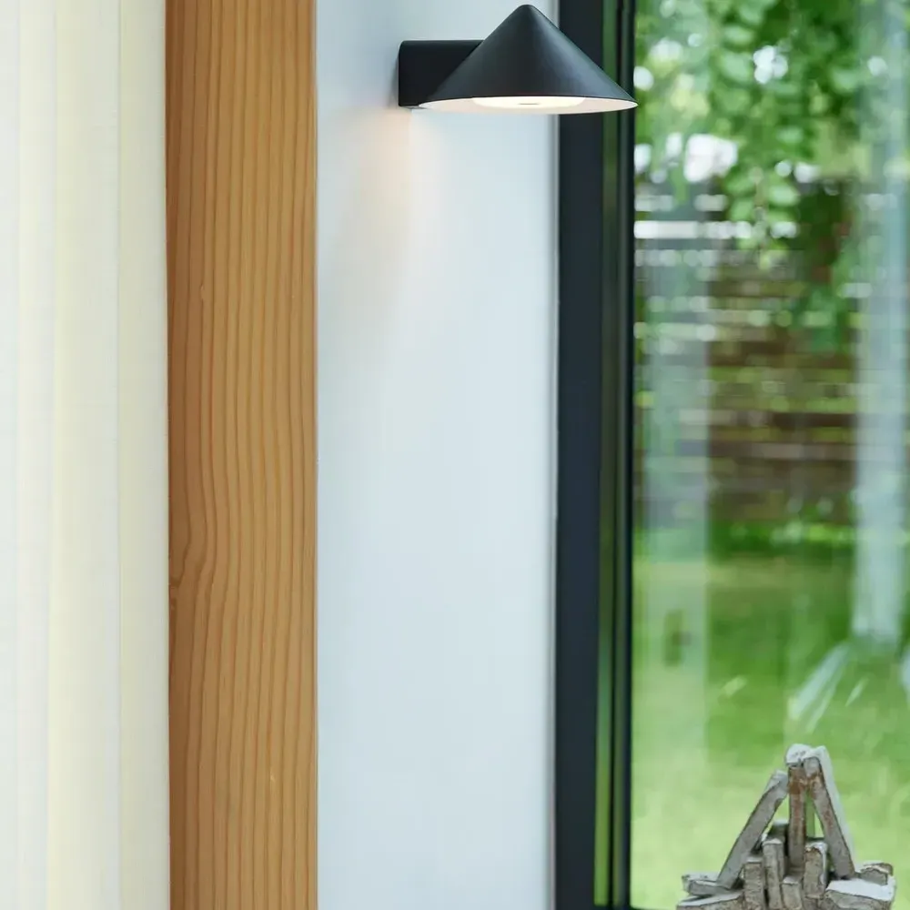 Grasp Thomas Albertsen Wall Sconce - Matt Black alternate view