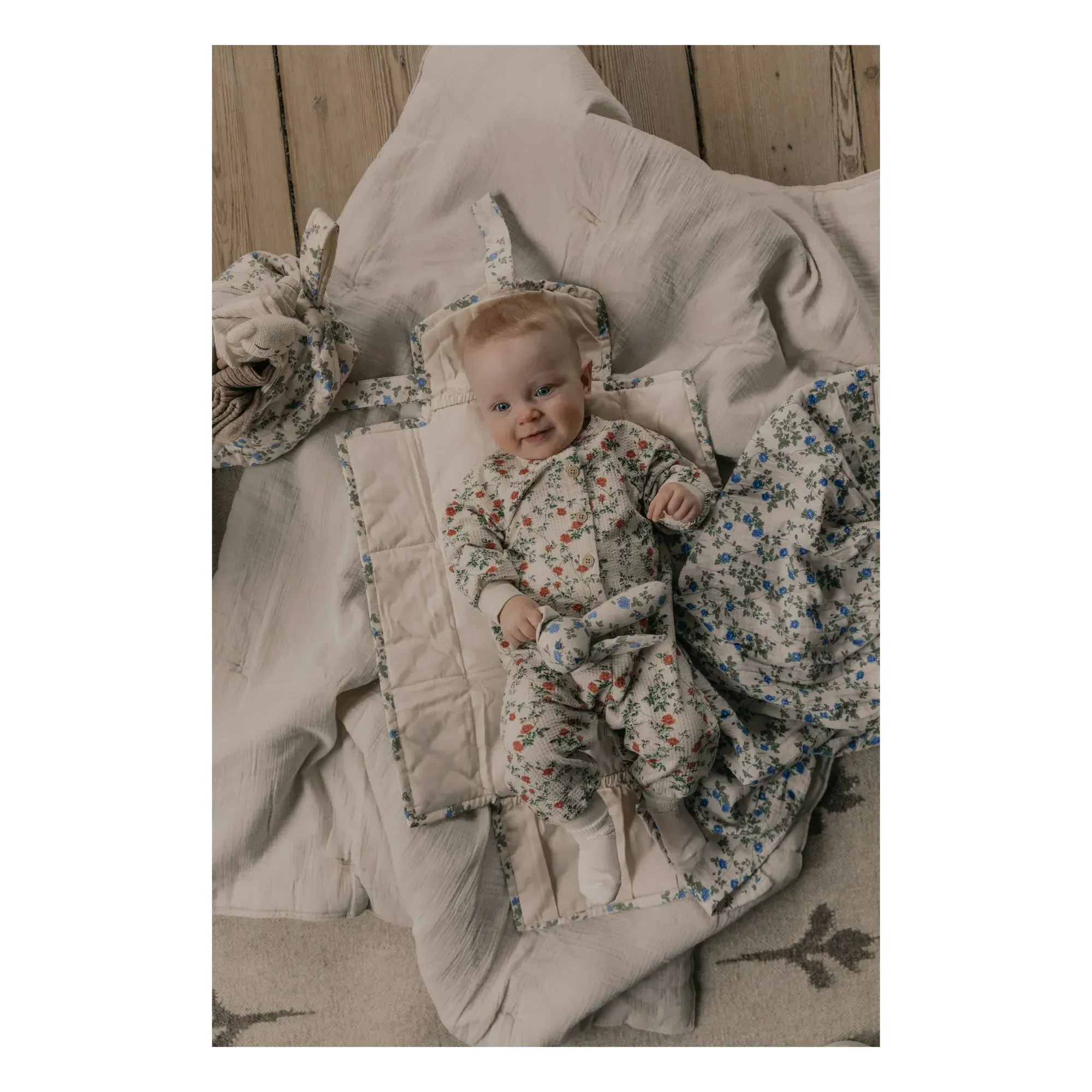 Dainty Swaddling Diaper - Blue, Organic Cotton alternate view