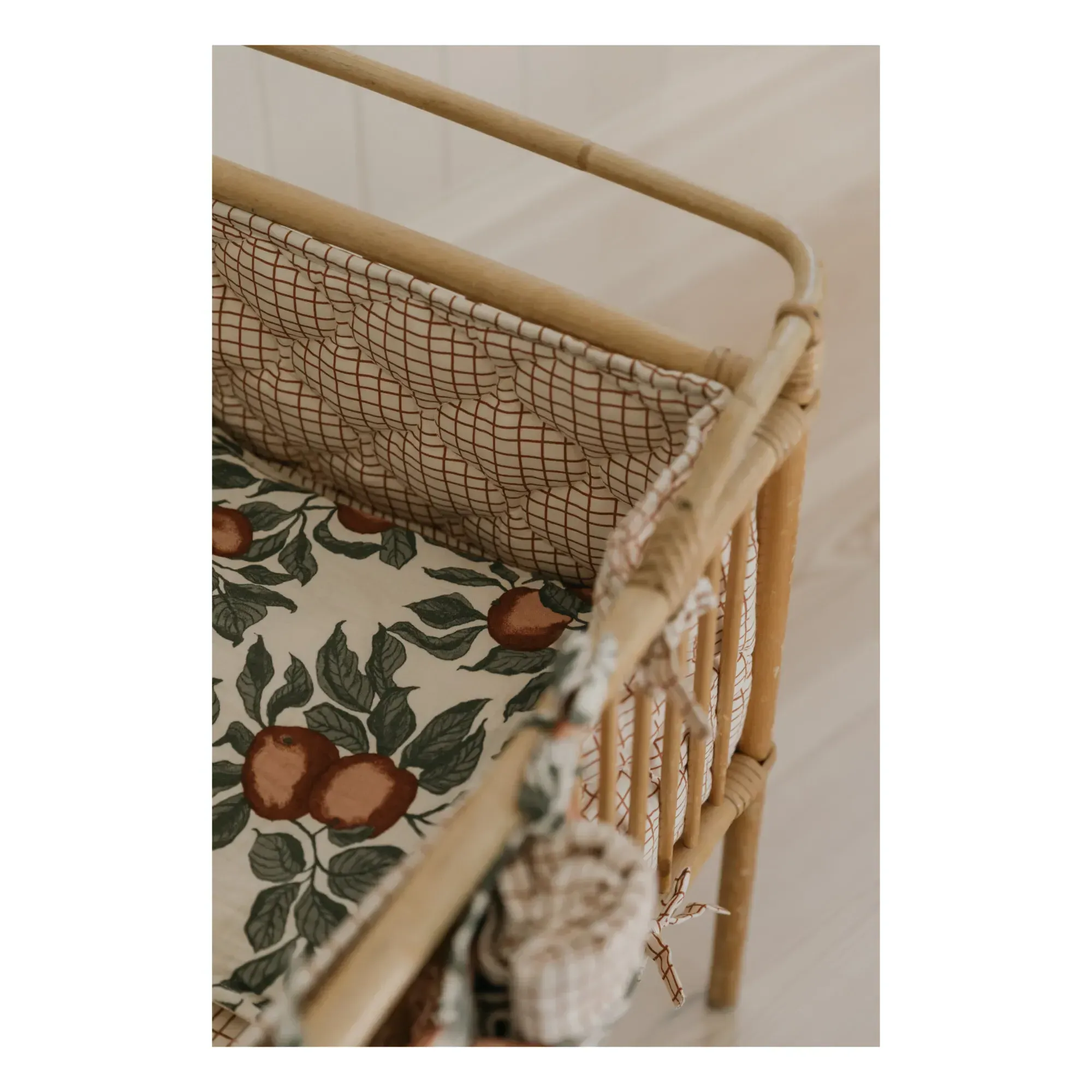 Garbo&Friends Apple Print Fitted Sheet - Multicoloured, Wool alternate view