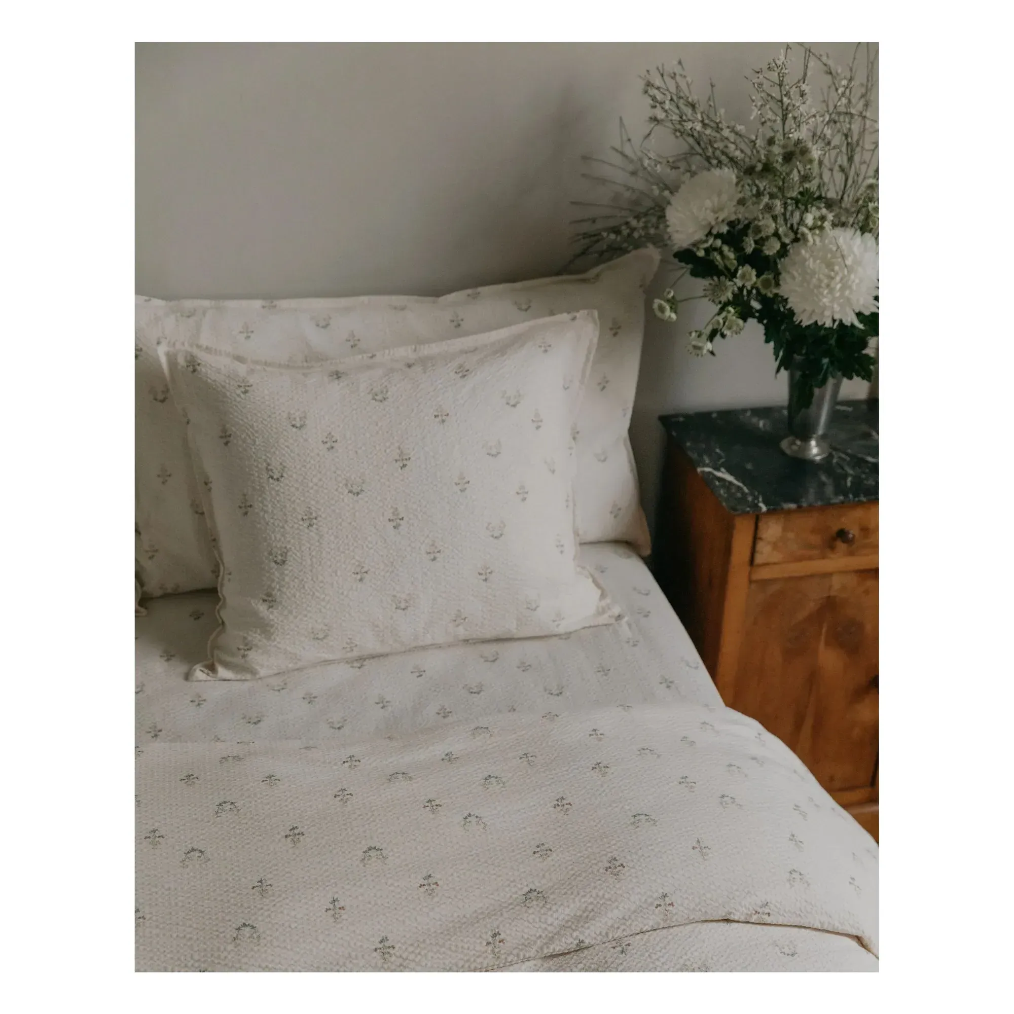 La Fraise Pillowcase - Ecru, Organic Cotton alternate view