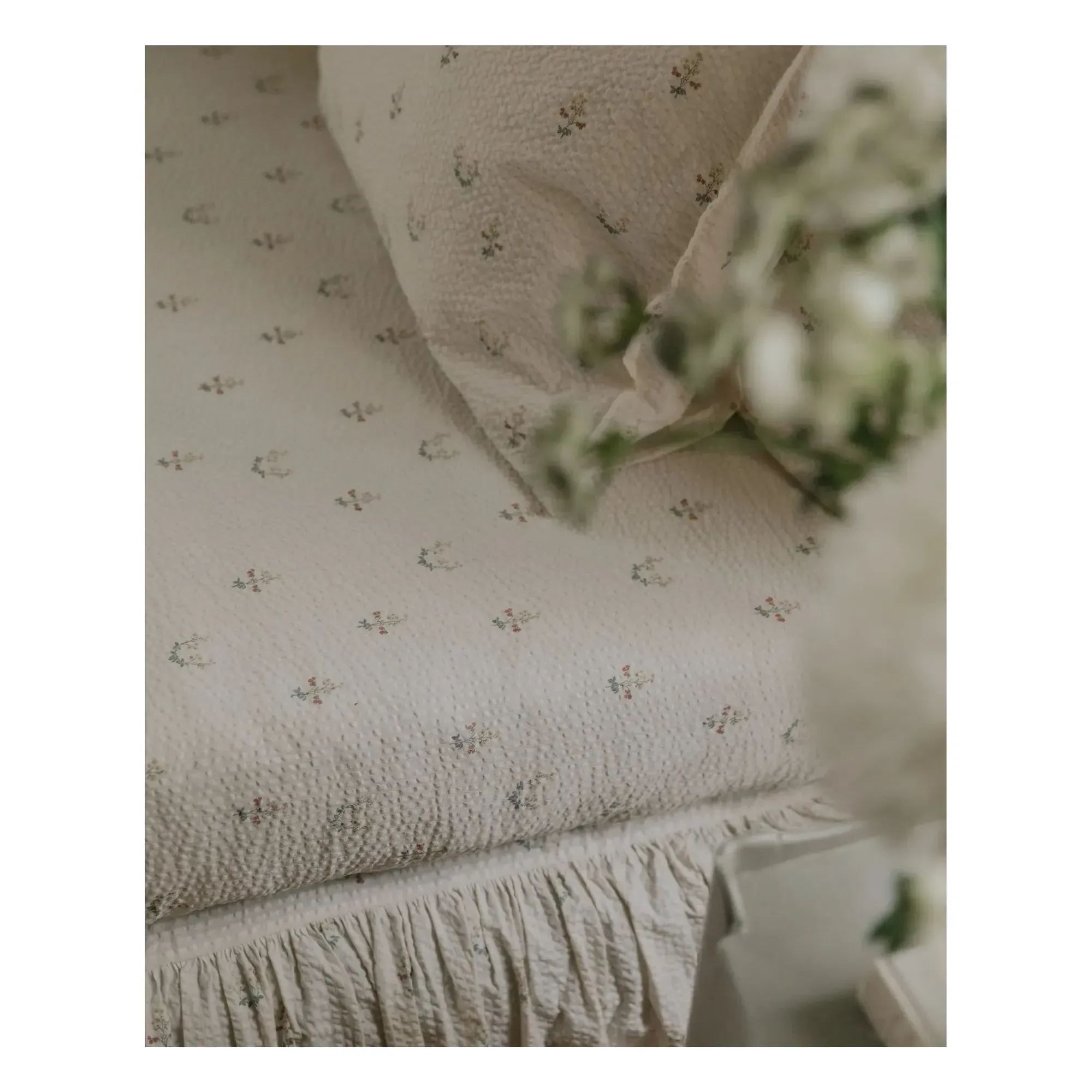 Strawberry Fitted Sheet - Ecru, Organic Cotton alternate view