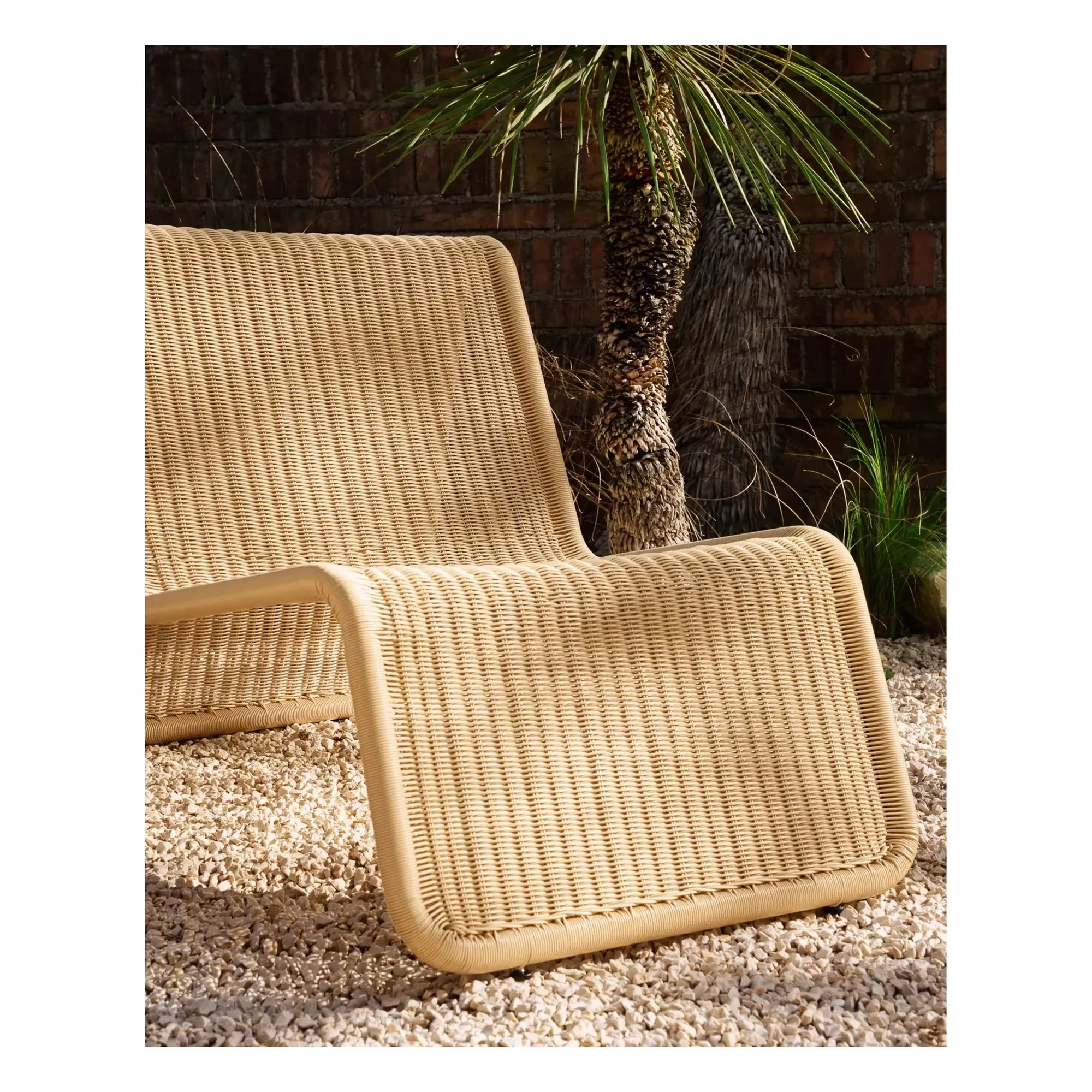Tito Agnoli P3 Outdoor Lounge Chair - Natural, Polyethylene alternate view