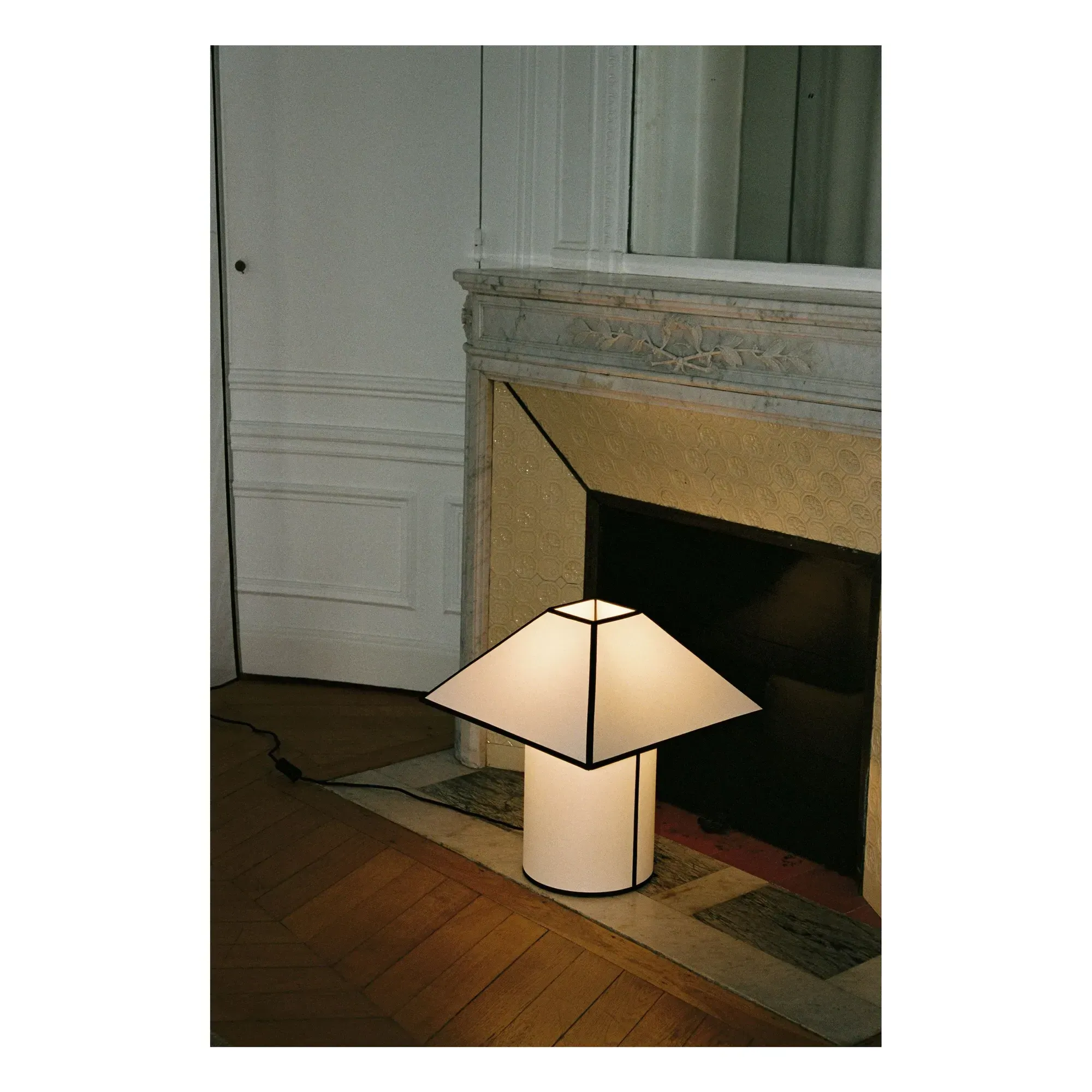 Ava Table Lamp - White, ECOPET Paper alternate view