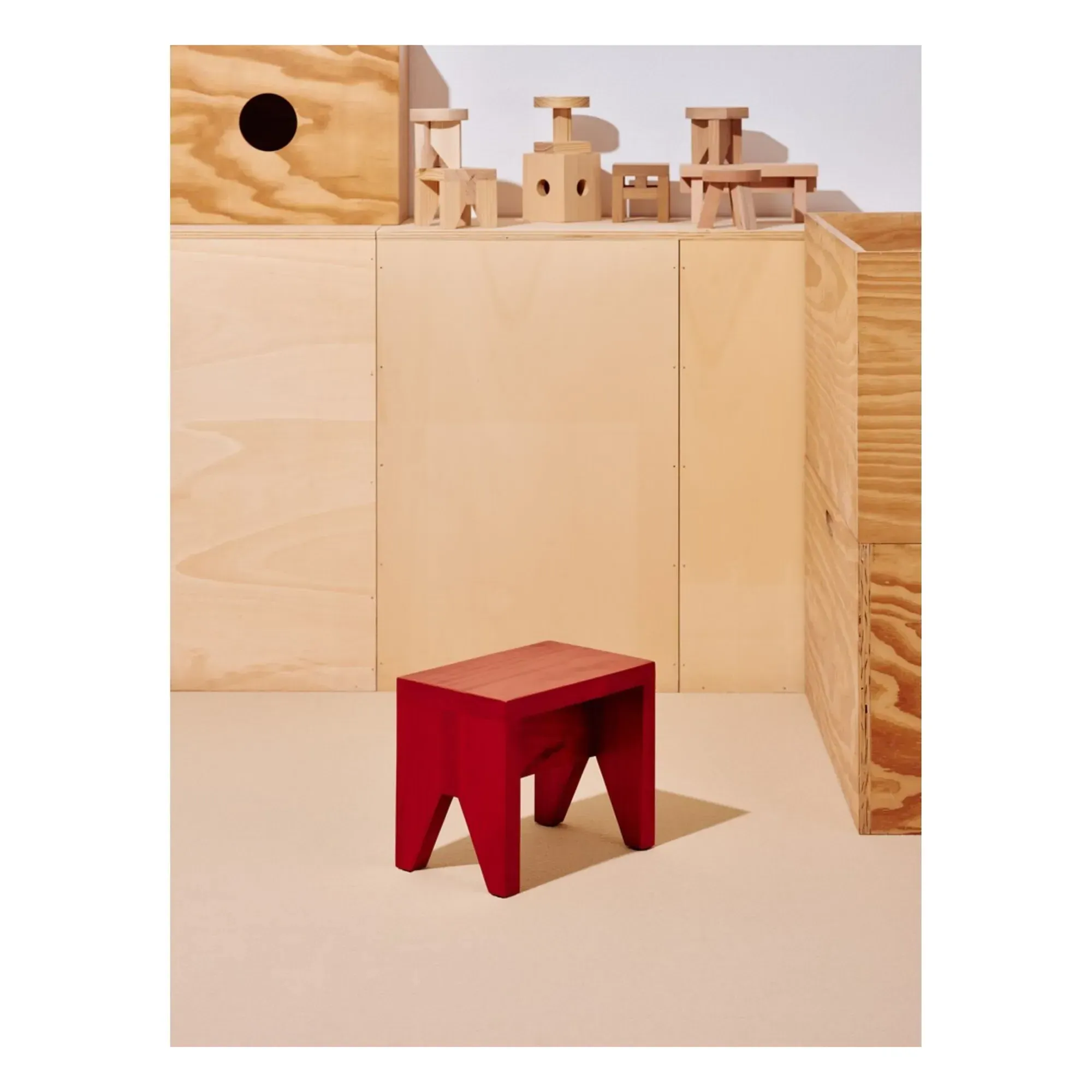 Manolito Stool - Red, Pine alternate view