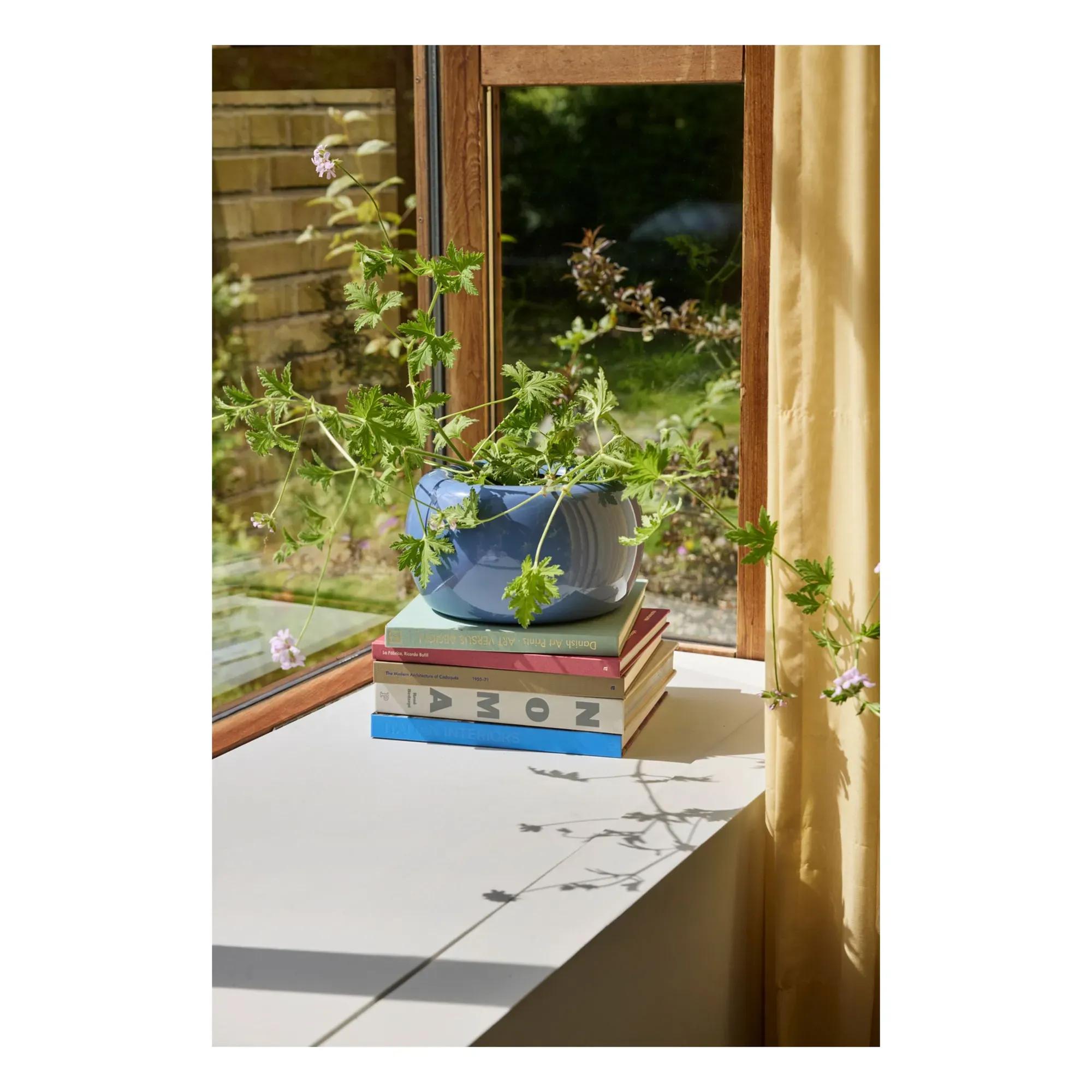 Maru Set of 2 Pot Holders - Blue, Iron alternate view