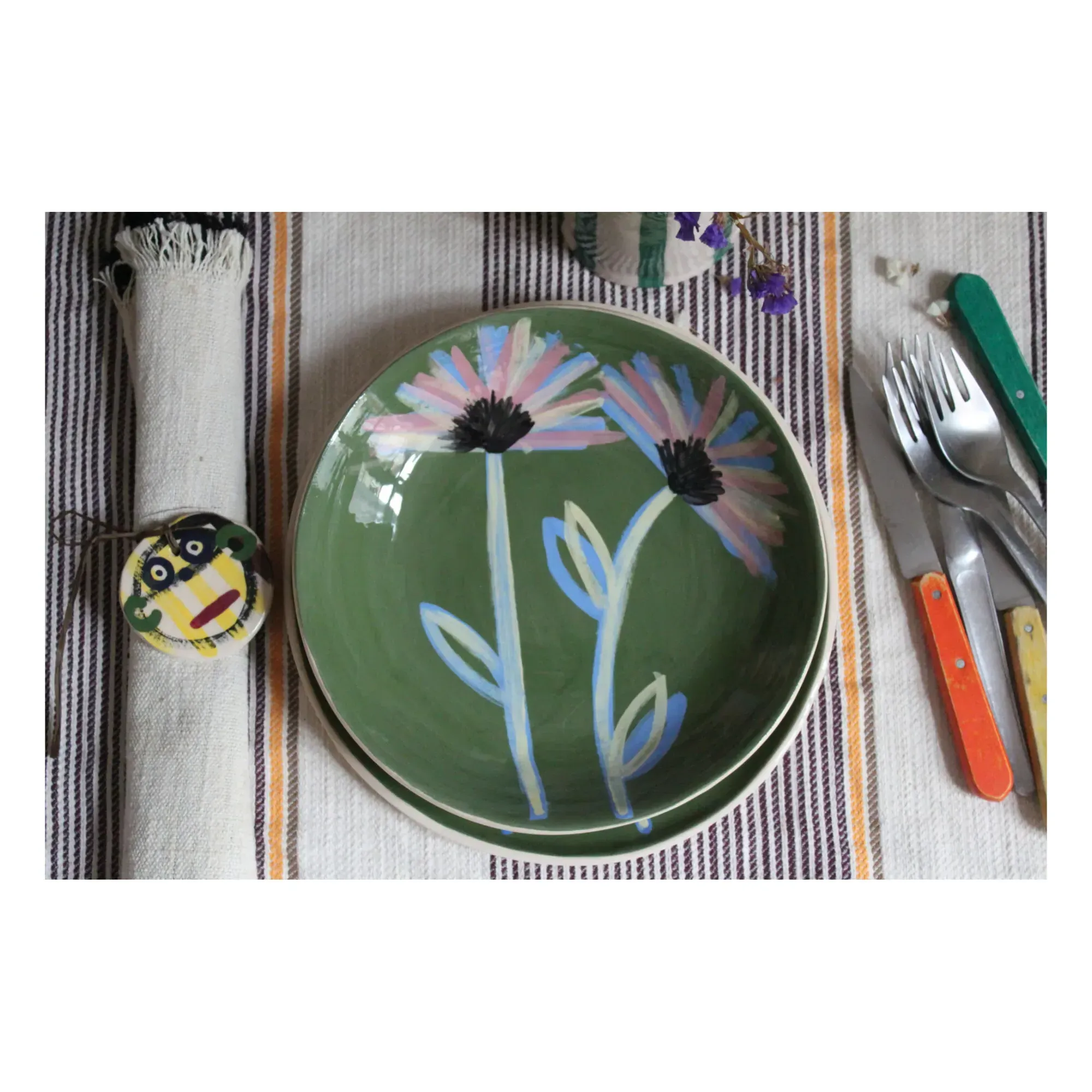 Louloudia Ceramic Shallow Bowl - Green product