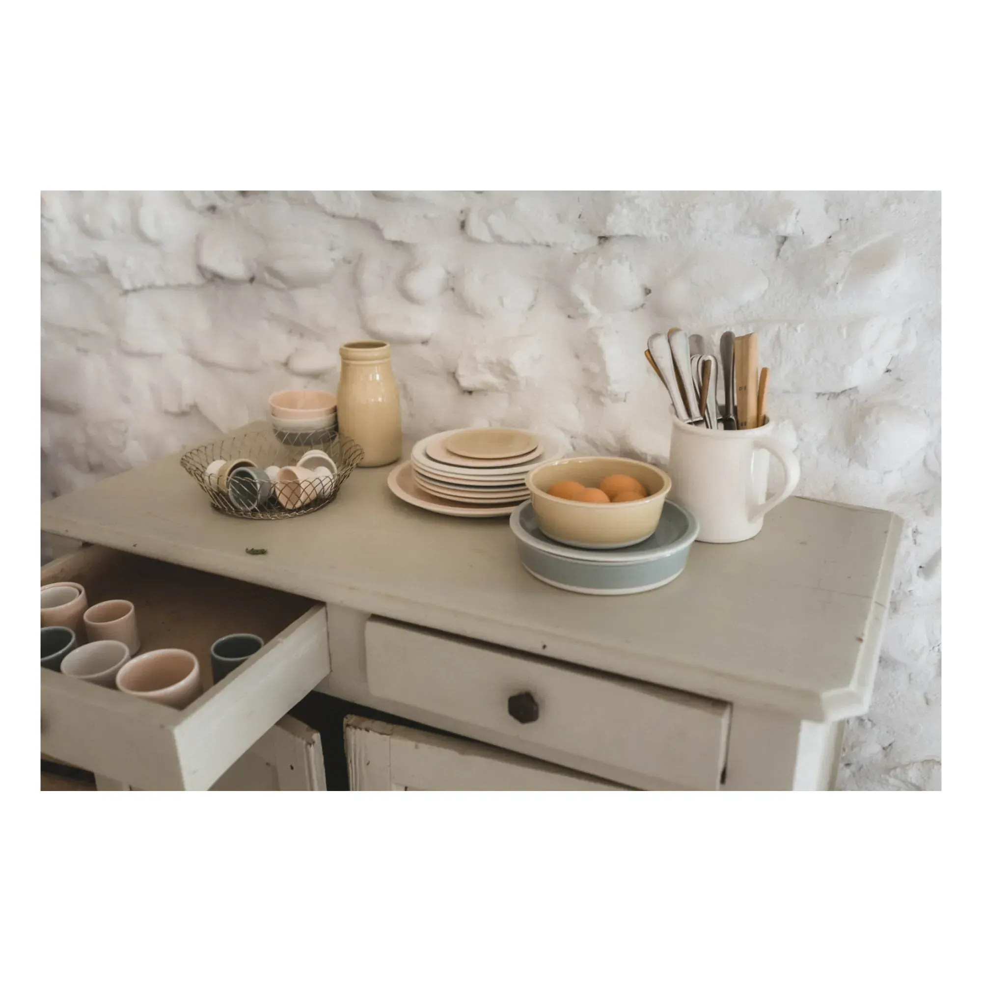 Studio Plate - Blush, Sandstone alternate view