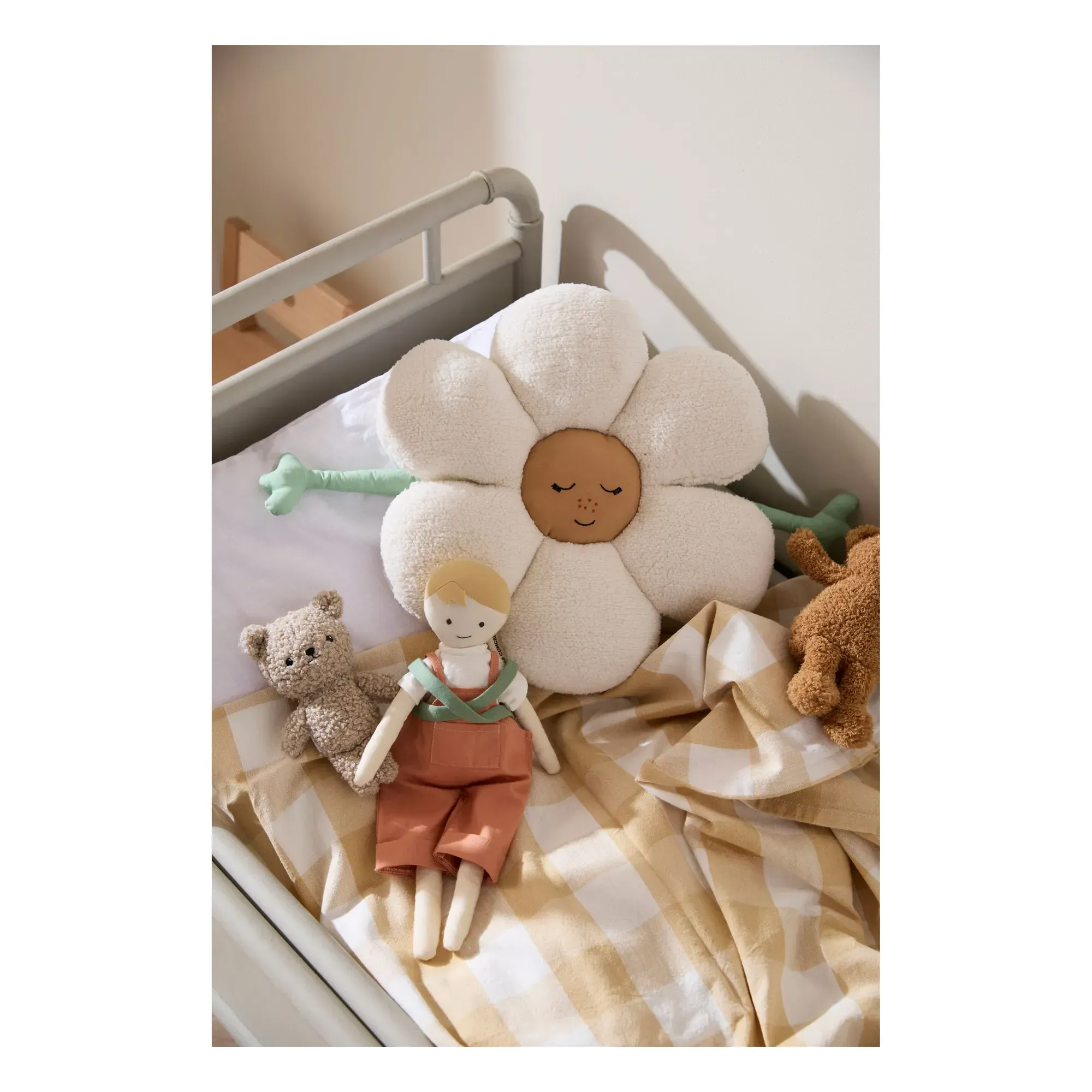 Plush Flower - White, Cotton alternate view