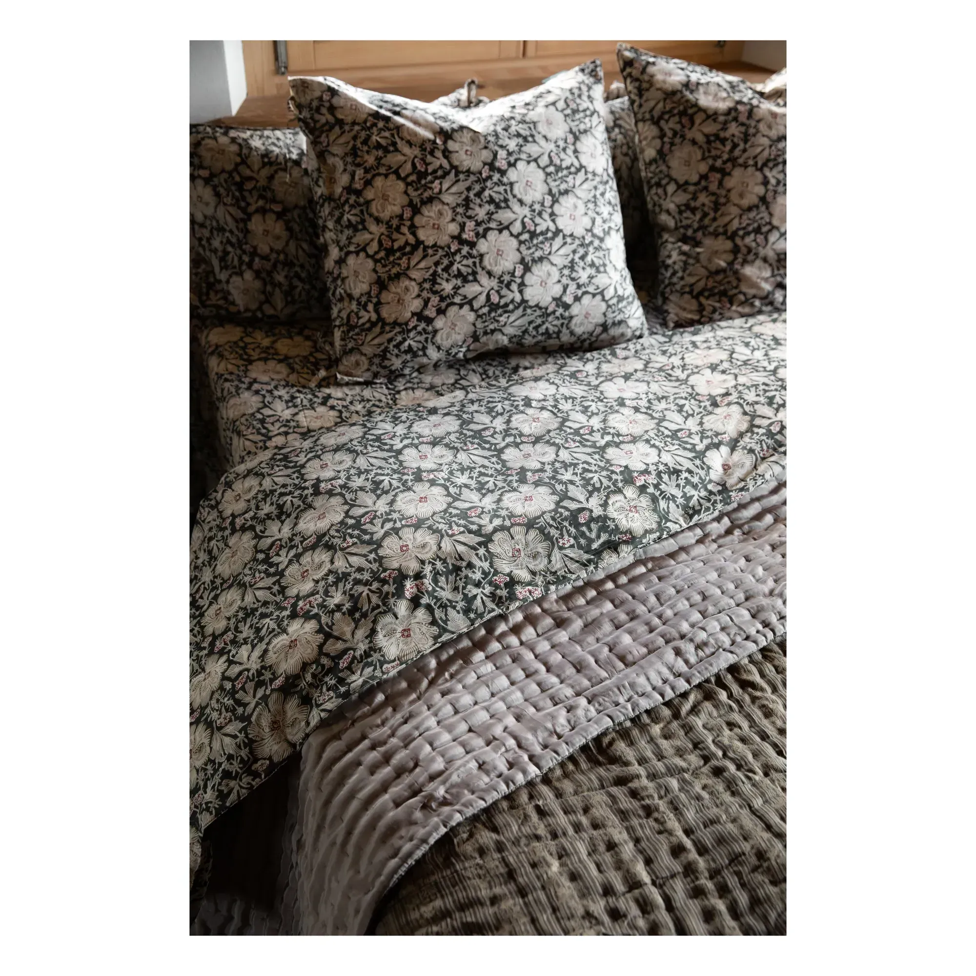 Souffle Block Print Bed Linen Set - Charcoal Grey, Cotton alternate view