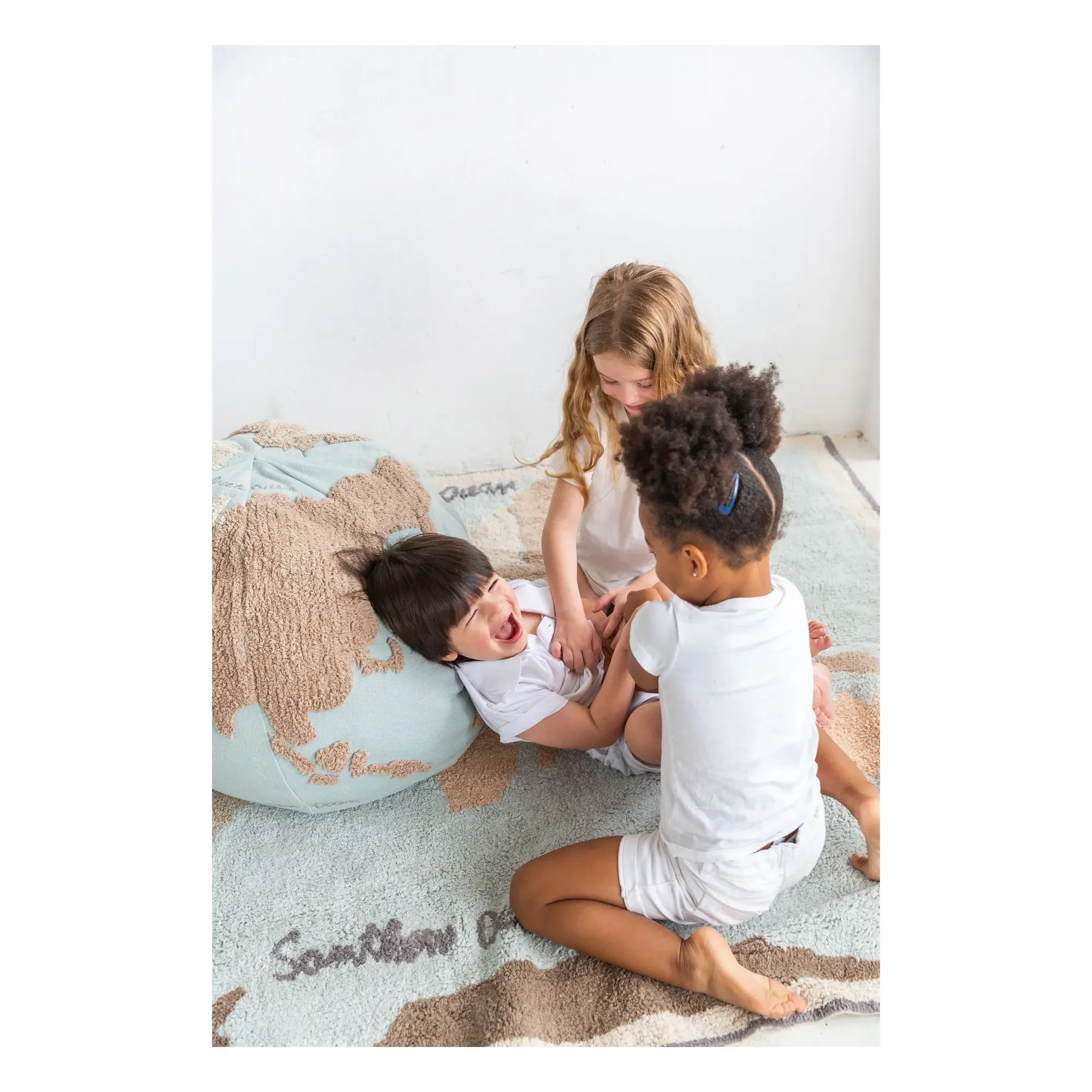 Lorena Canals World Map Rectangular Rug - Multicoloured, Cotton alternate view