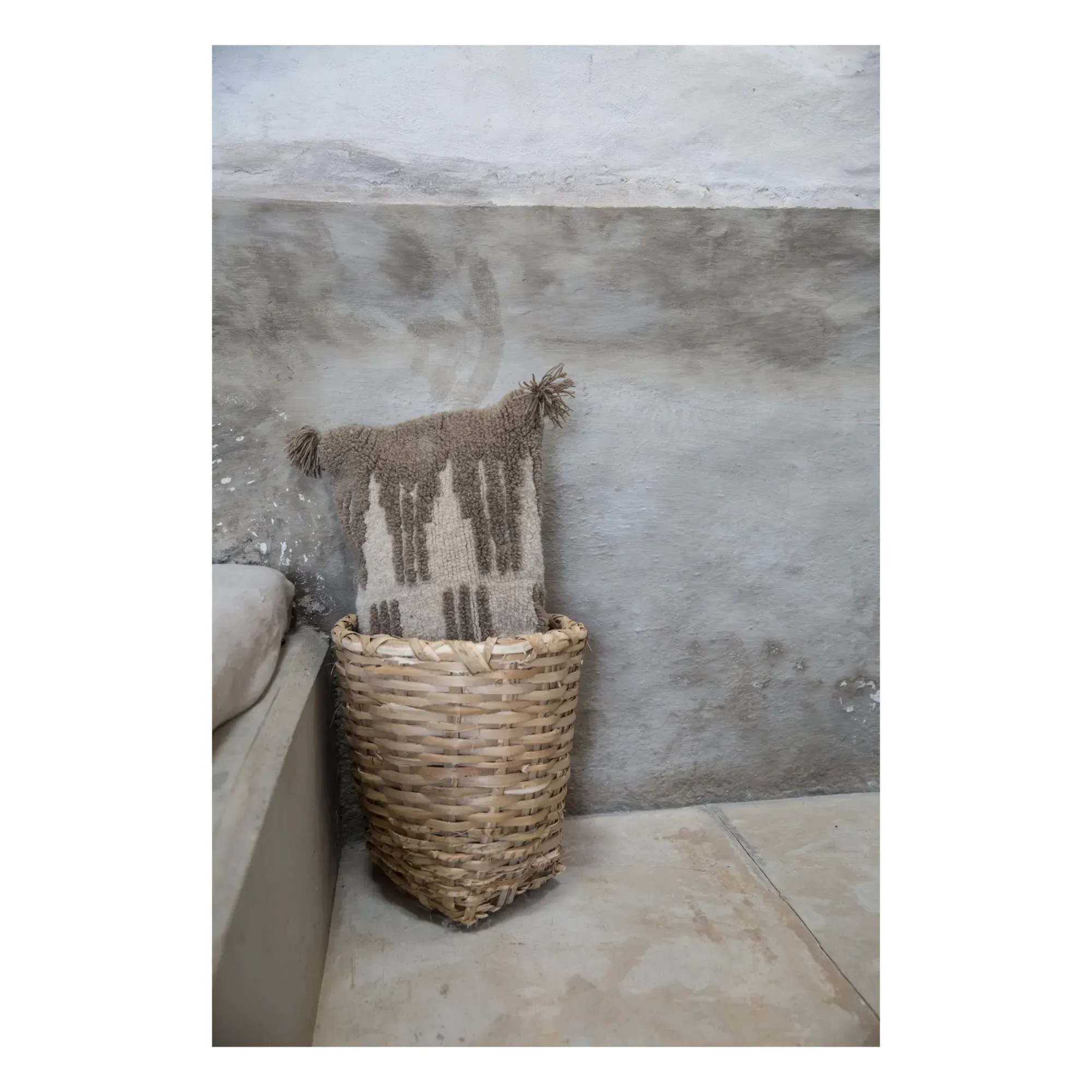 Zagros Rectangular Cushion - Brown, Wool alternate view