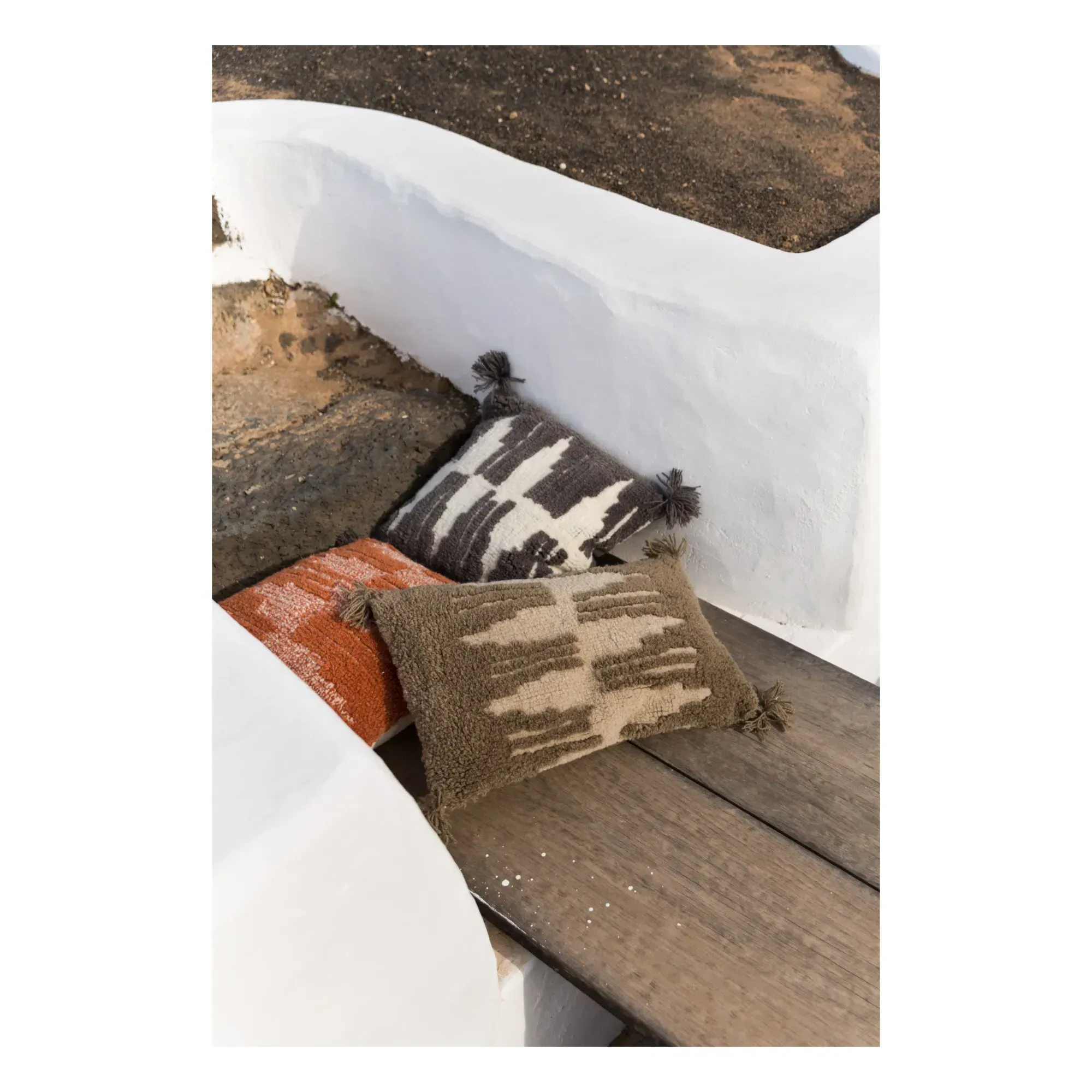 Zagros Rectangular Cushion - Brown, Wool product
