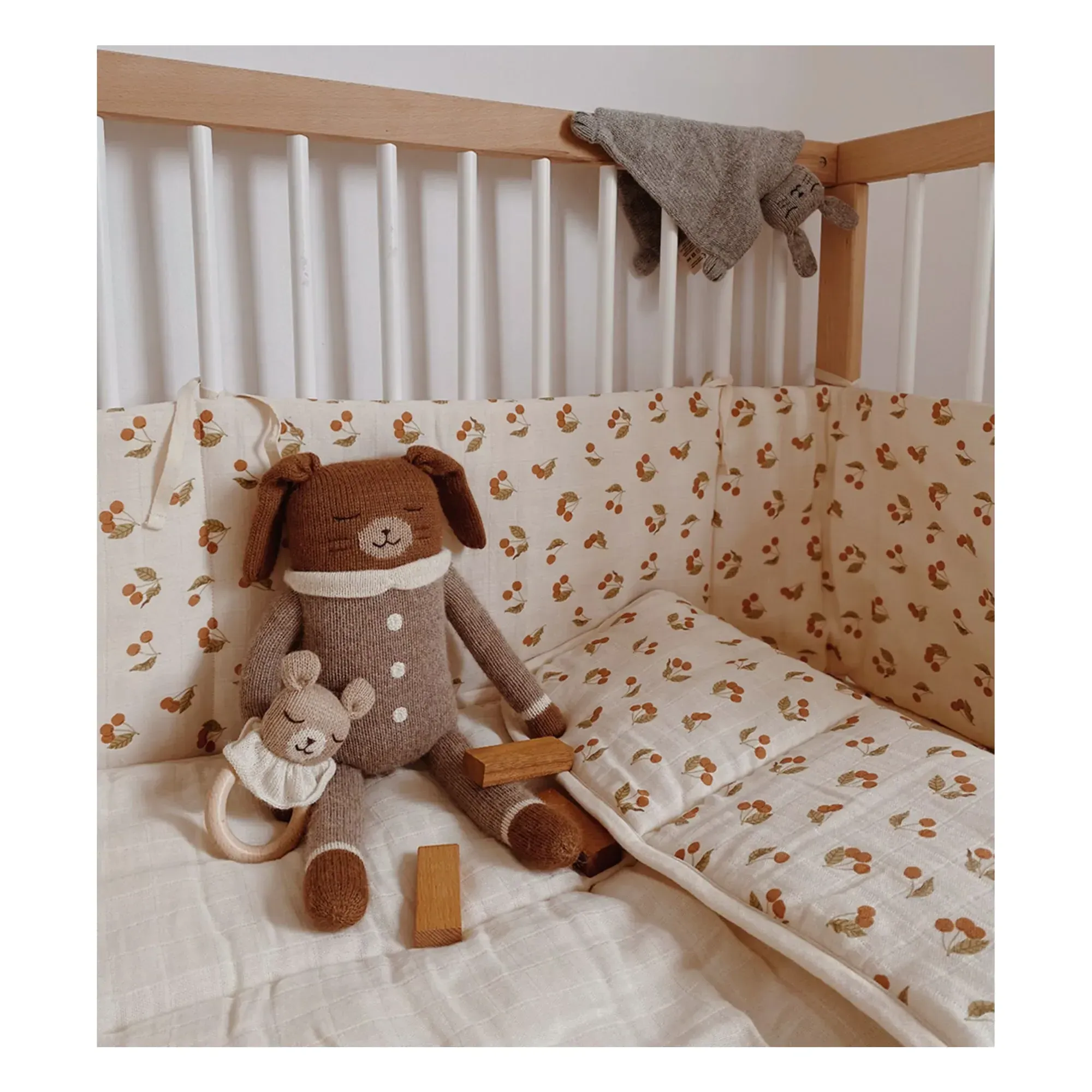 Main Sauvage Half-Crib Bumper Pad - Beige, Cotton Muslin alternate view
